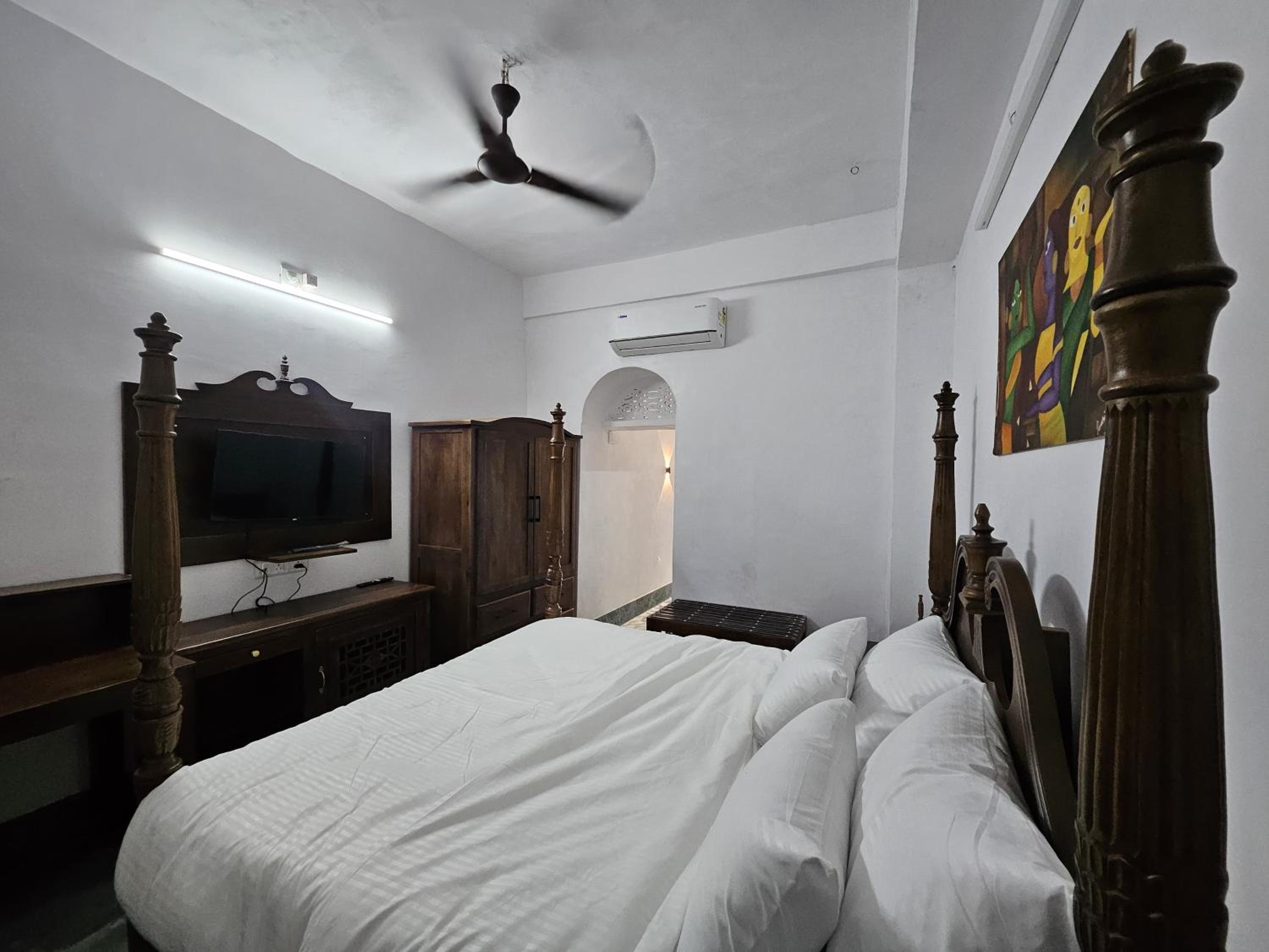 King Room