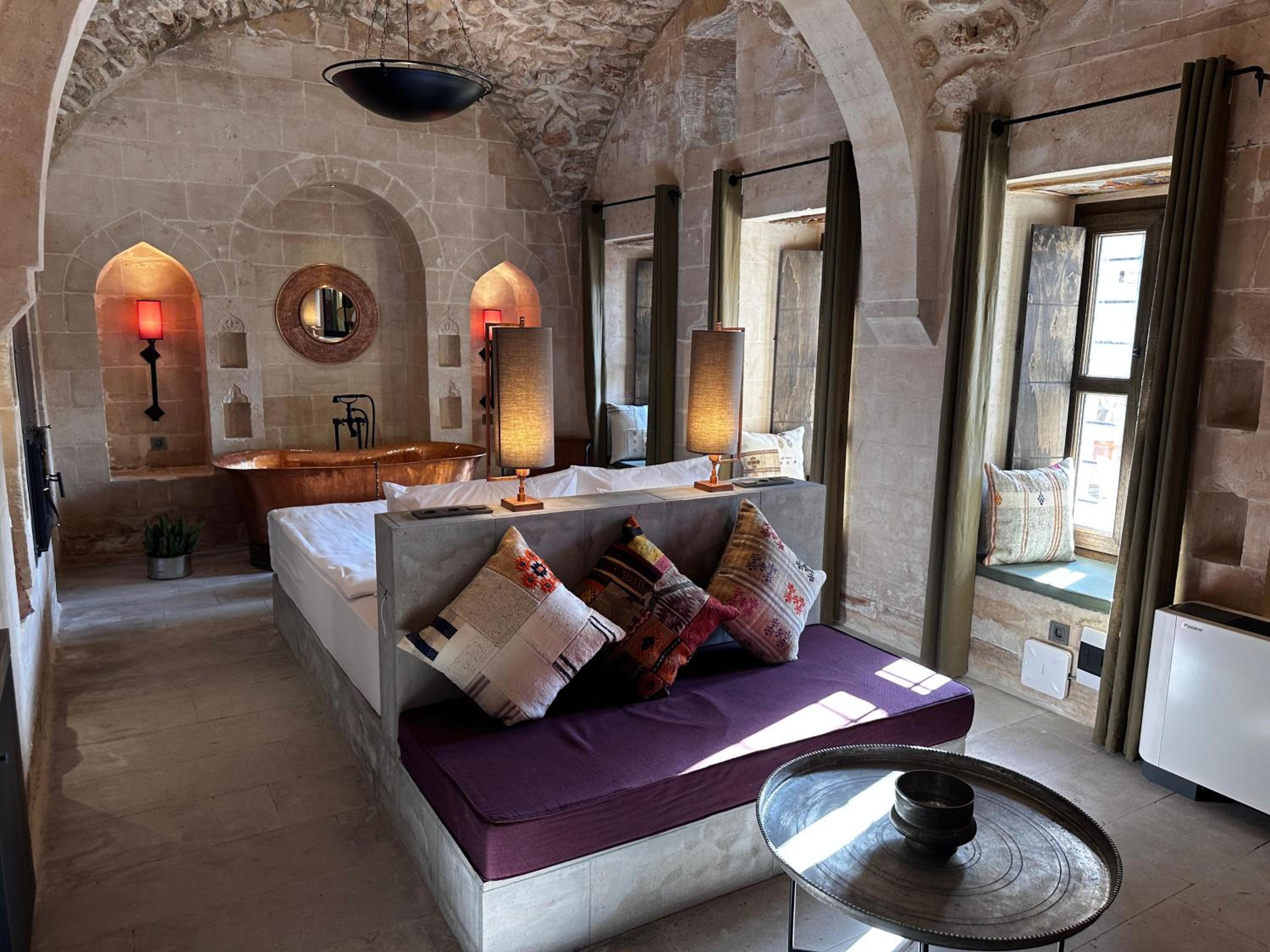 Suite - Photo 5