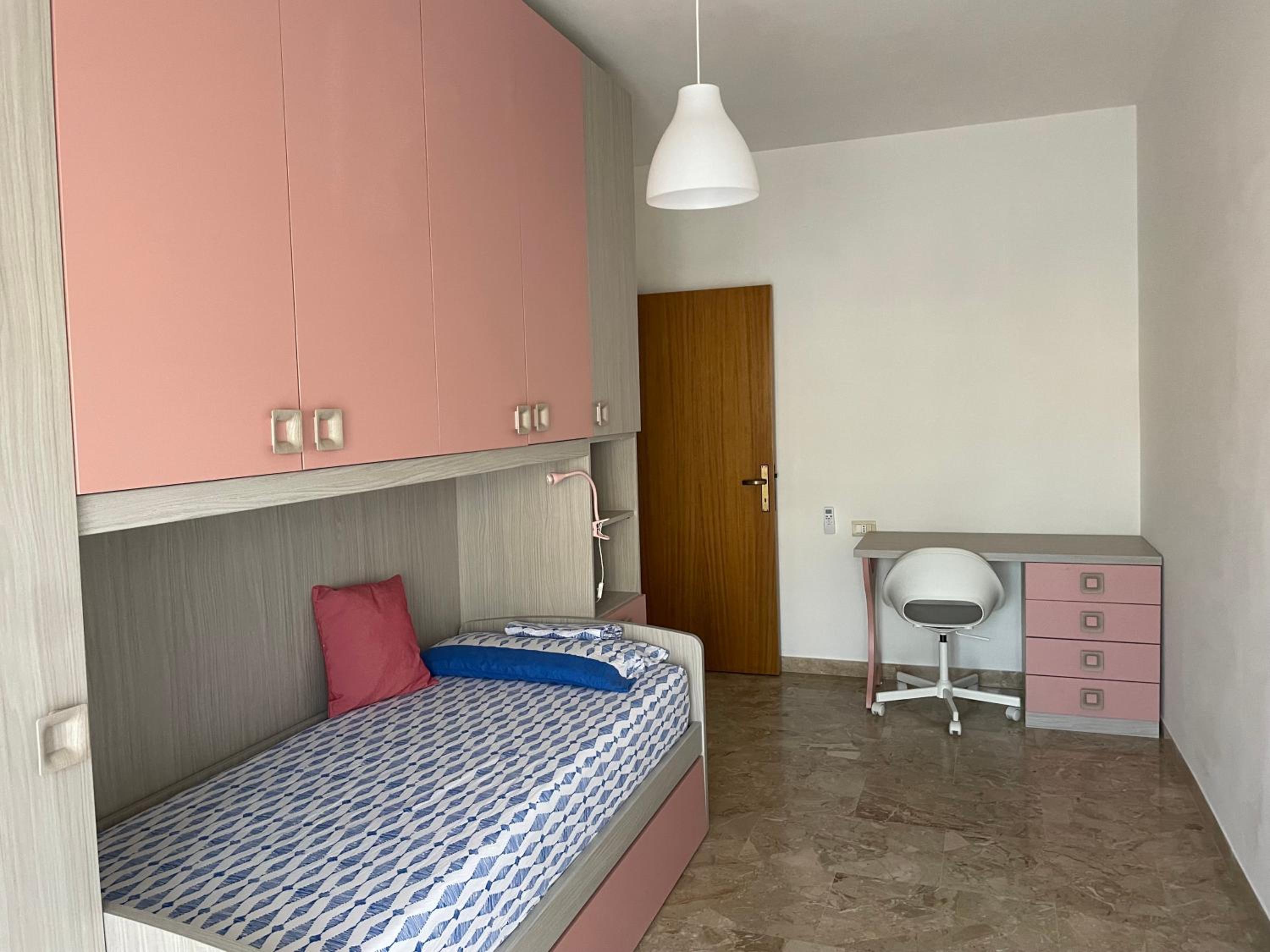 Two-Bedroom Apartment With Balcony photo 2