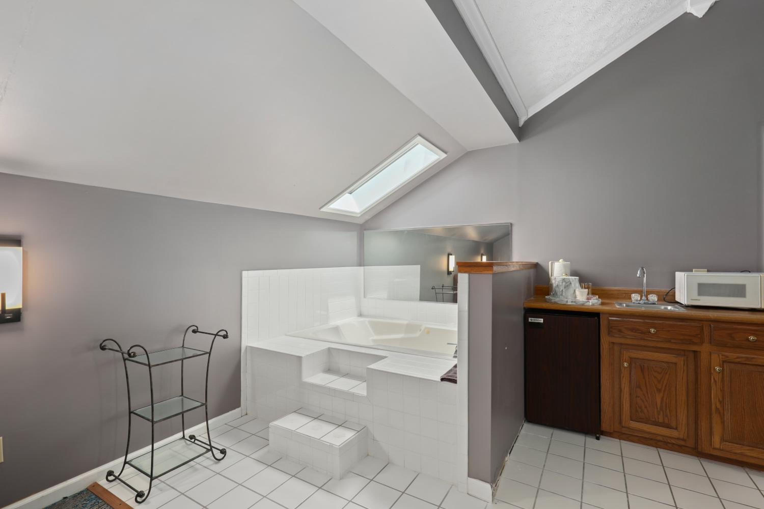 Suite with Spa Bath photo 2