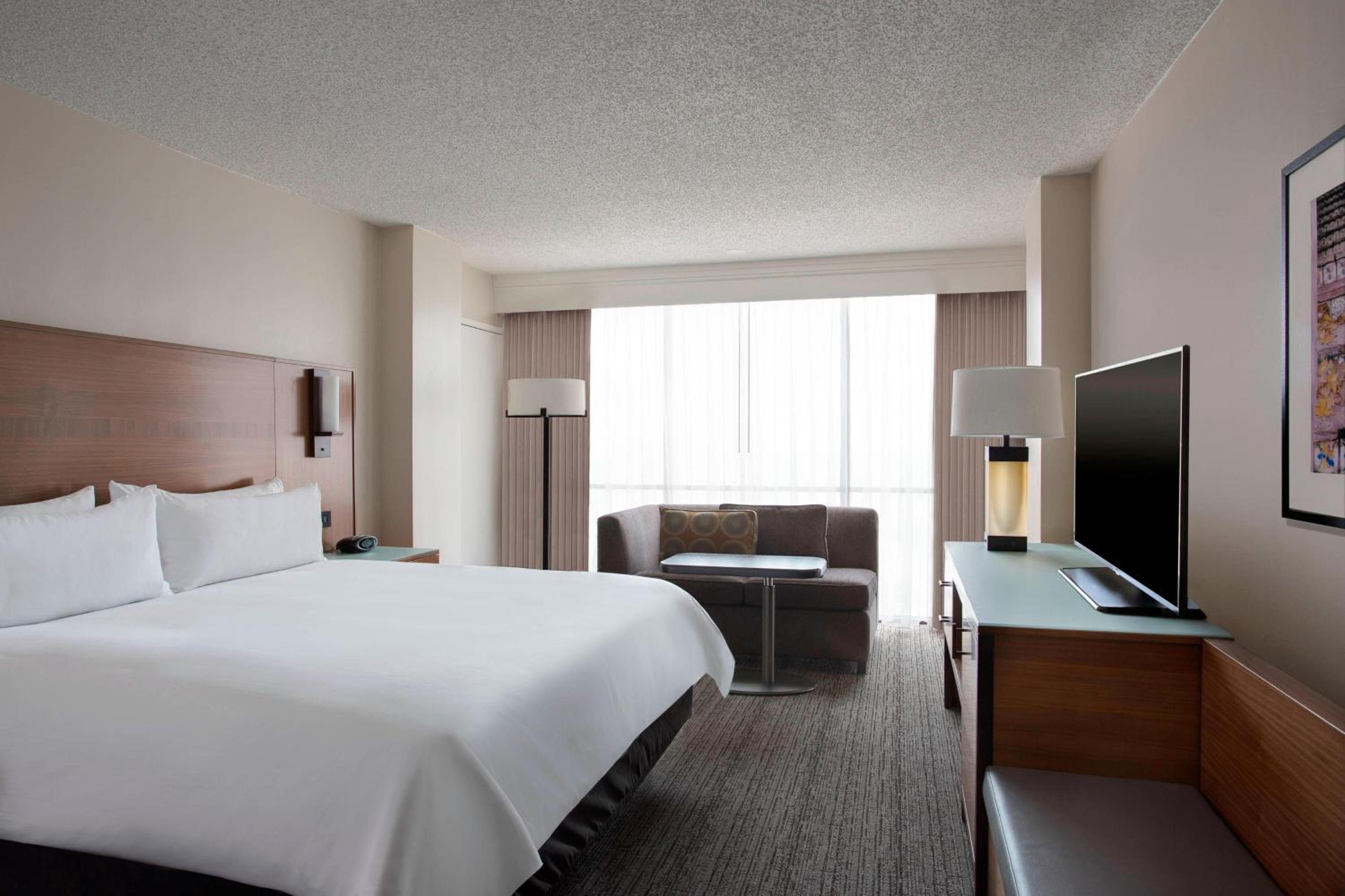 Standard King Room - Photo 2