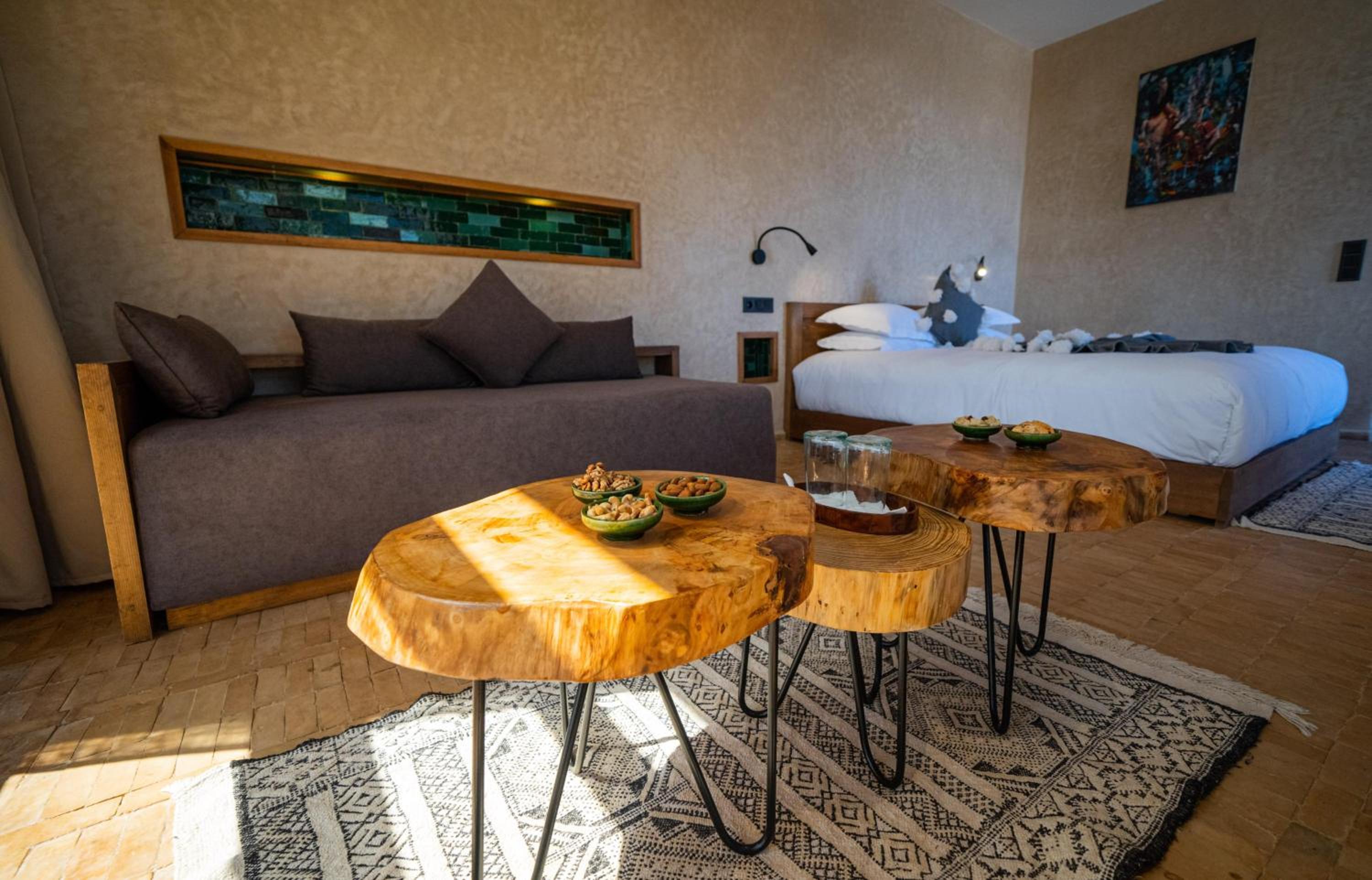 Junior Suite with Garden View - Photo 12