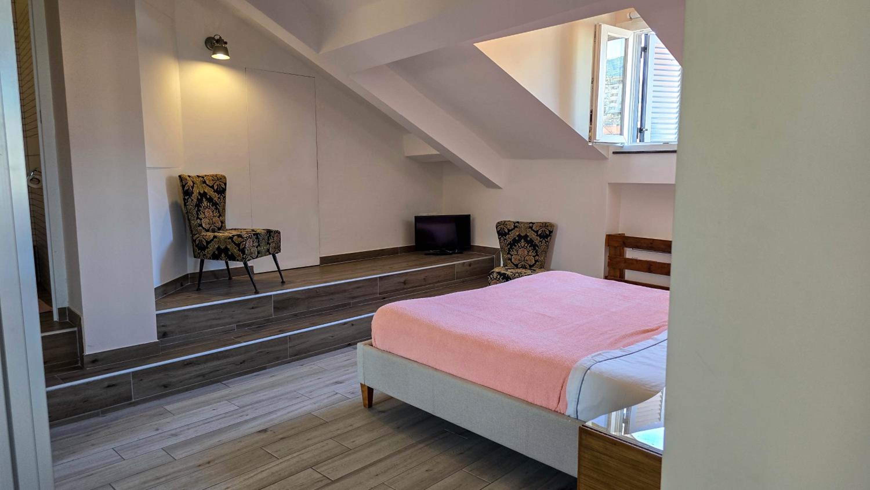 Two-Bedroom Deluxe Apartment with Ocean View
