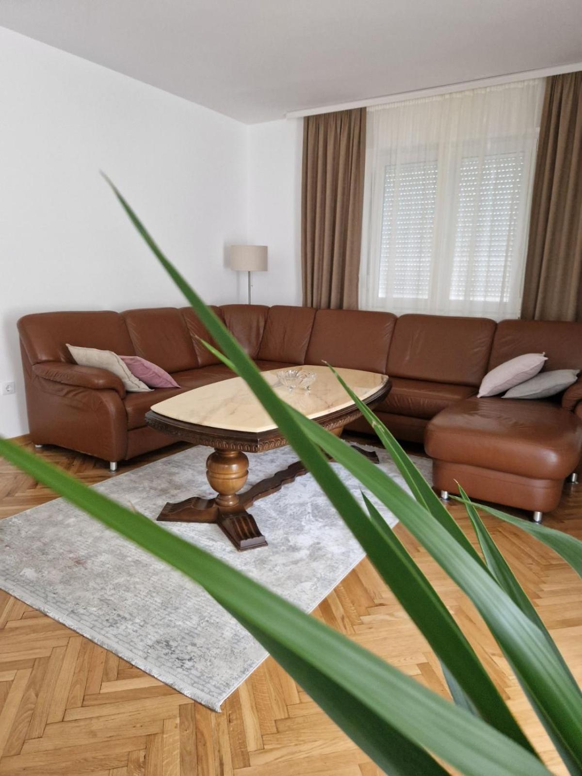 Two-Bedroom Apartment with Garden View photo 3