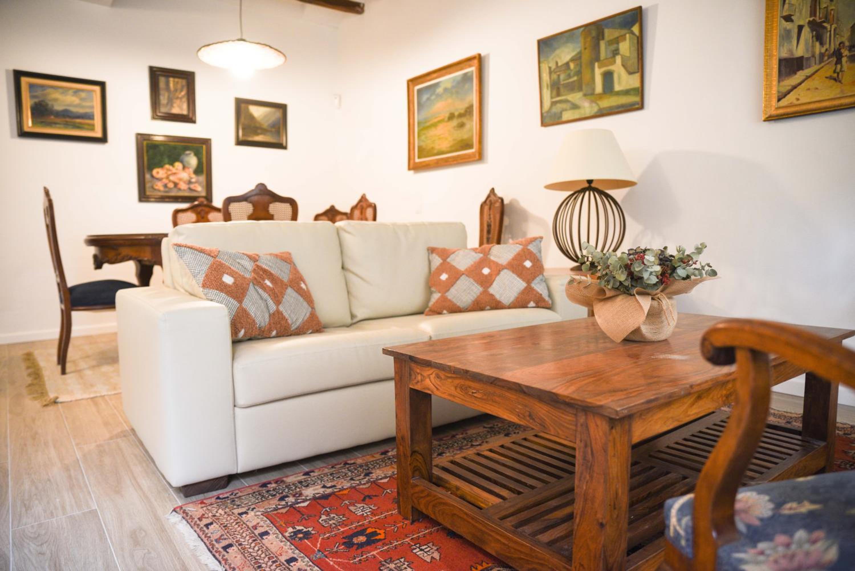 Casa de cinco habitaciones