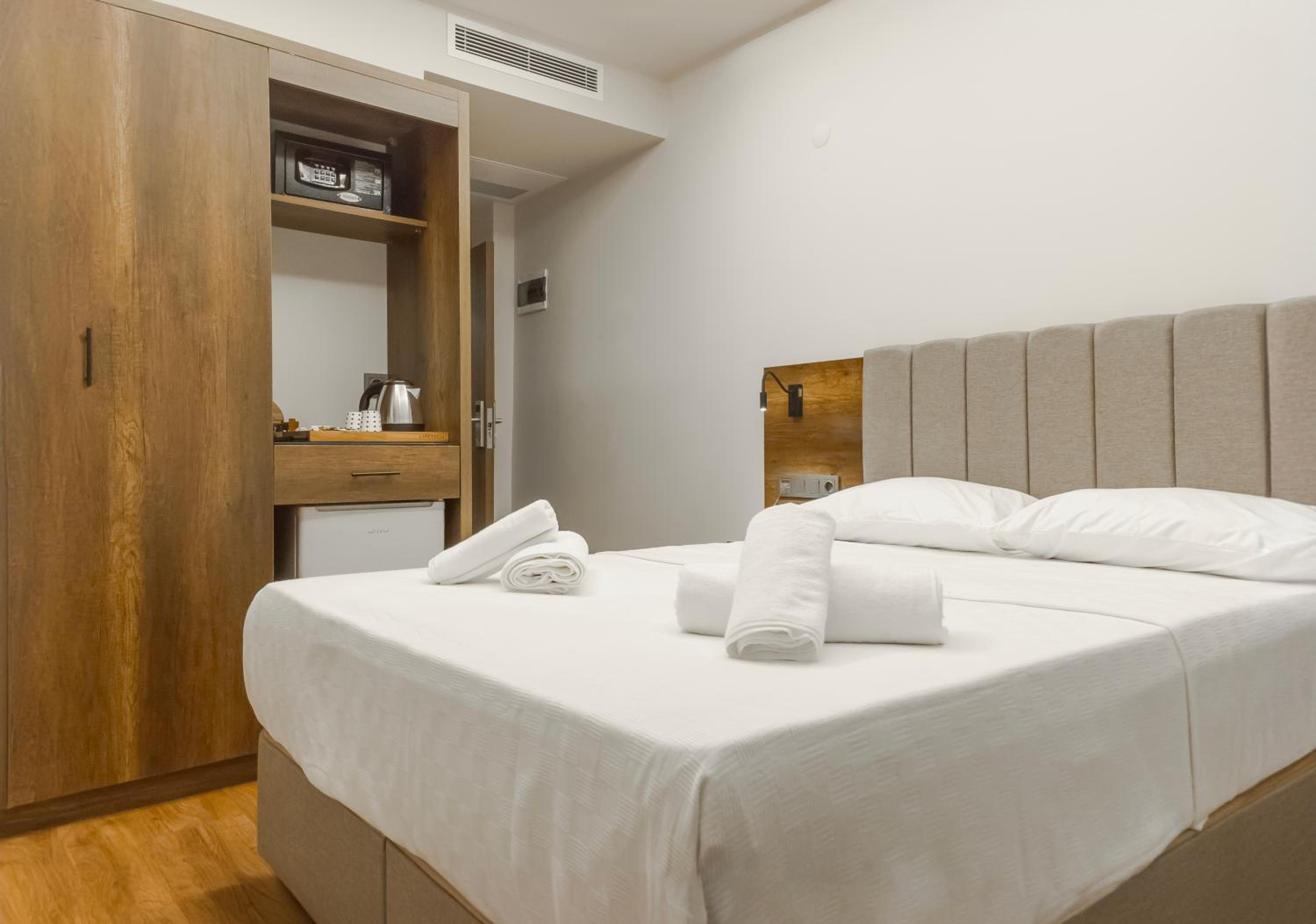 Budget Double Room photo 1
