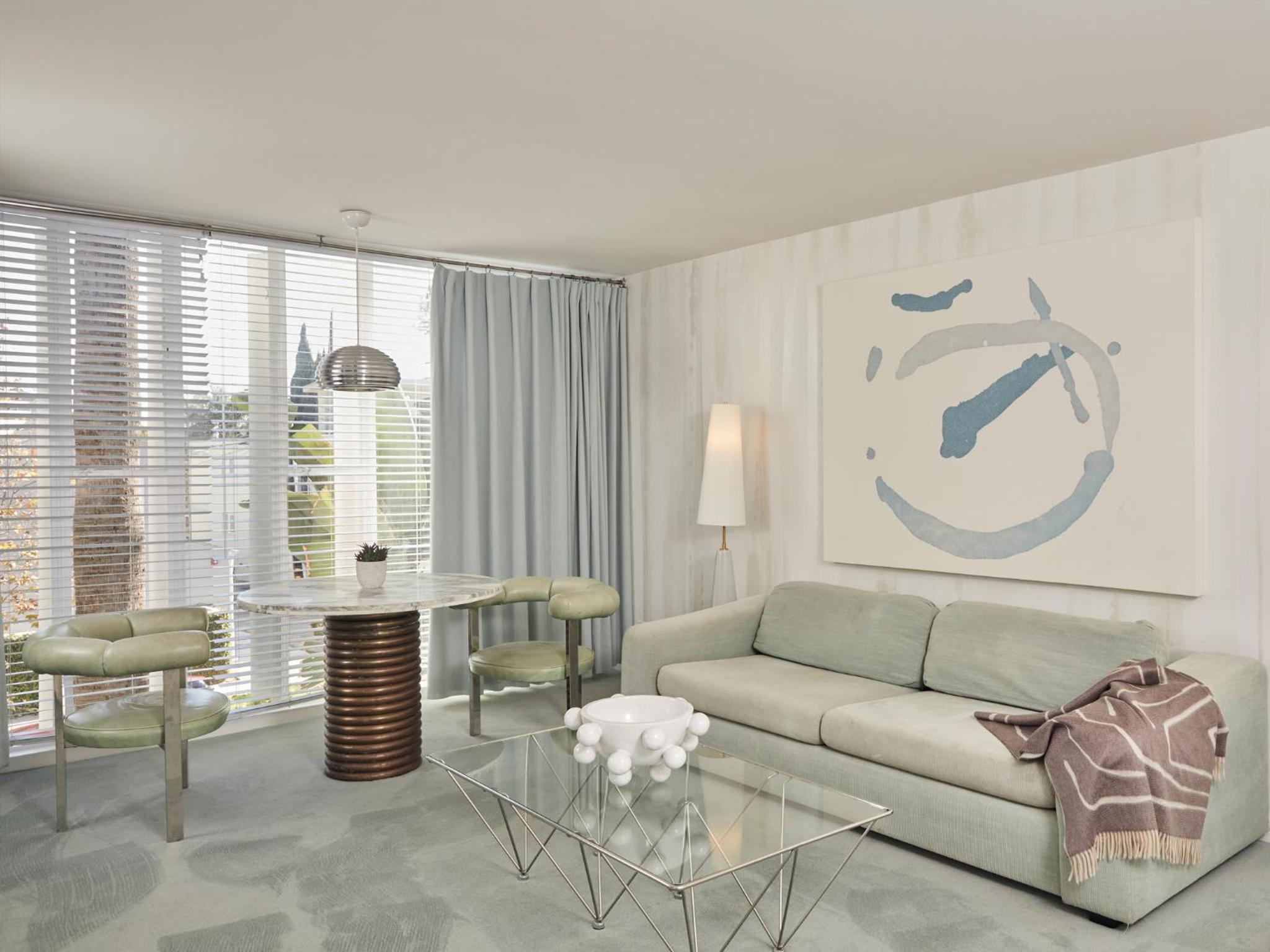 One-Bedroom King Suite