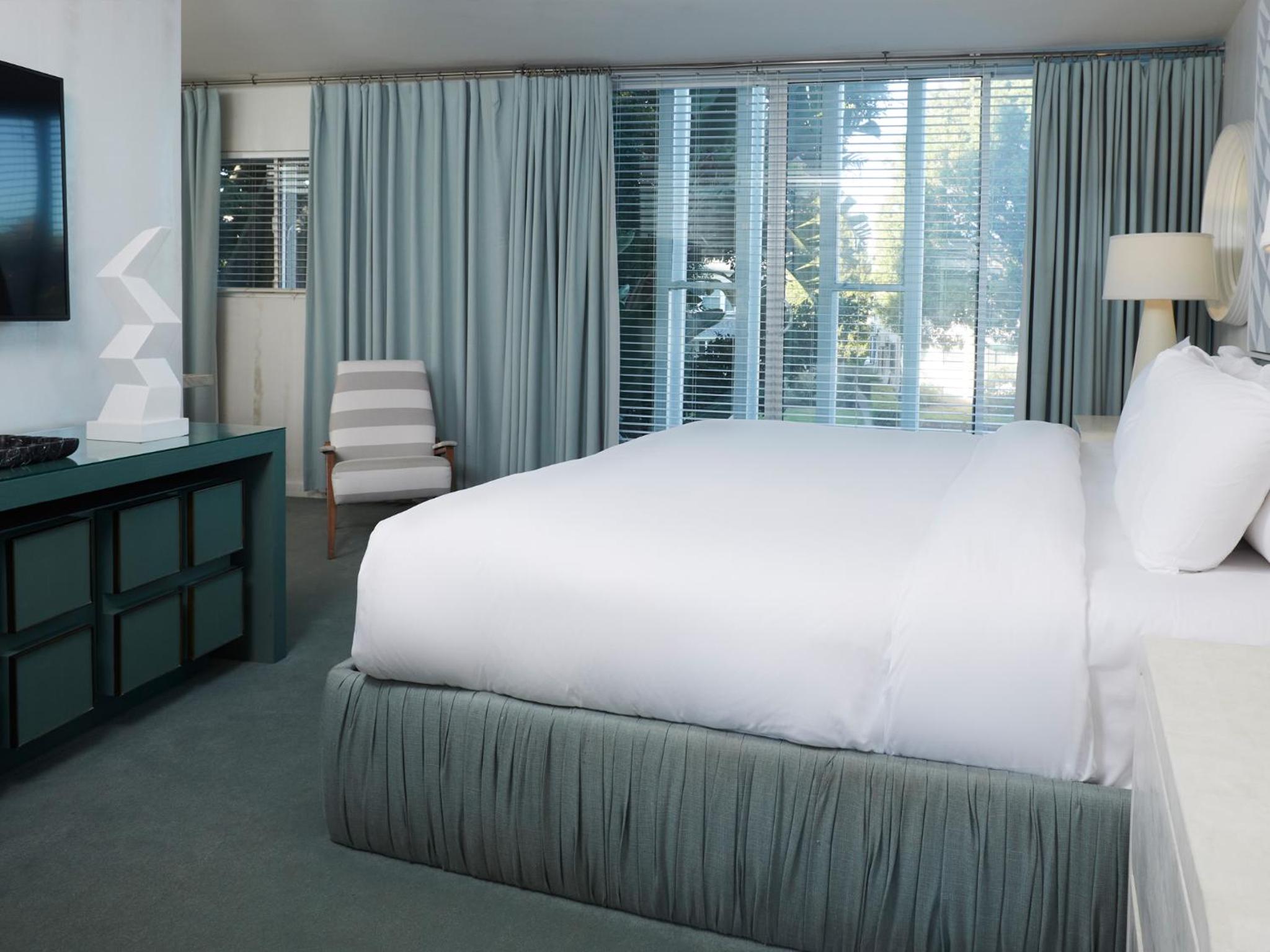 Junior King Suite