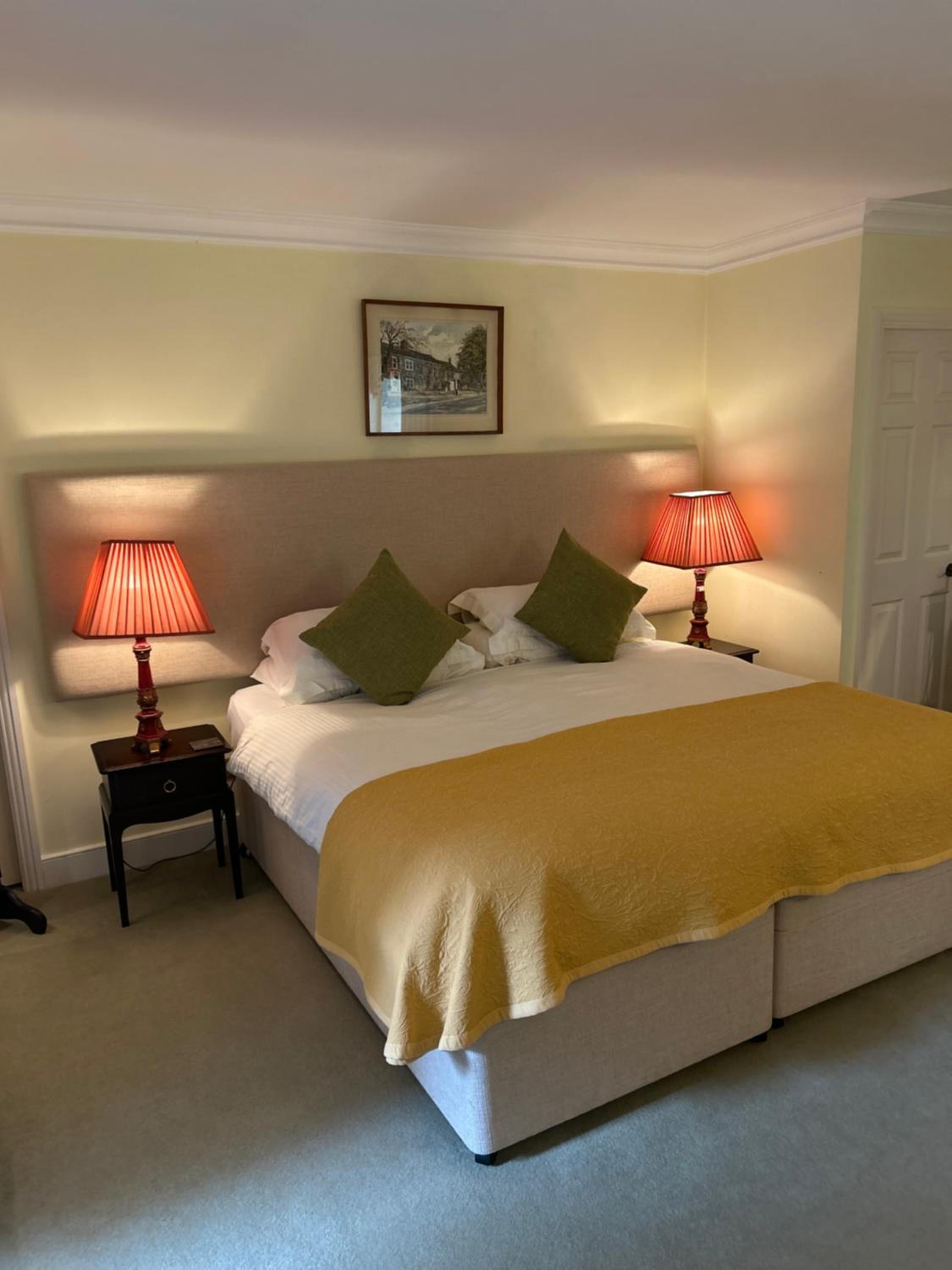 Deluxe Double or Twin Room - Photo 8