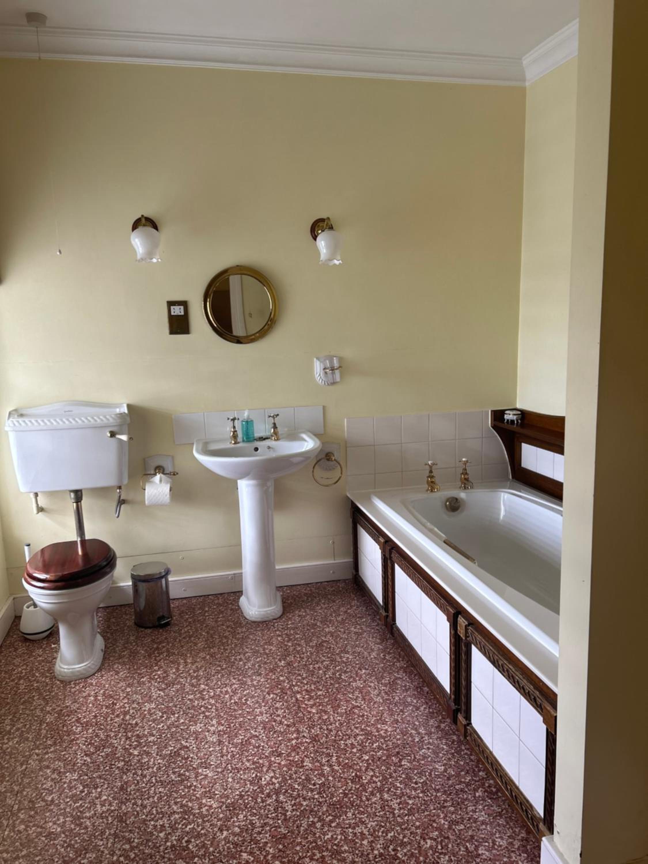 Deluxe Double or Twin Room - Photo 4