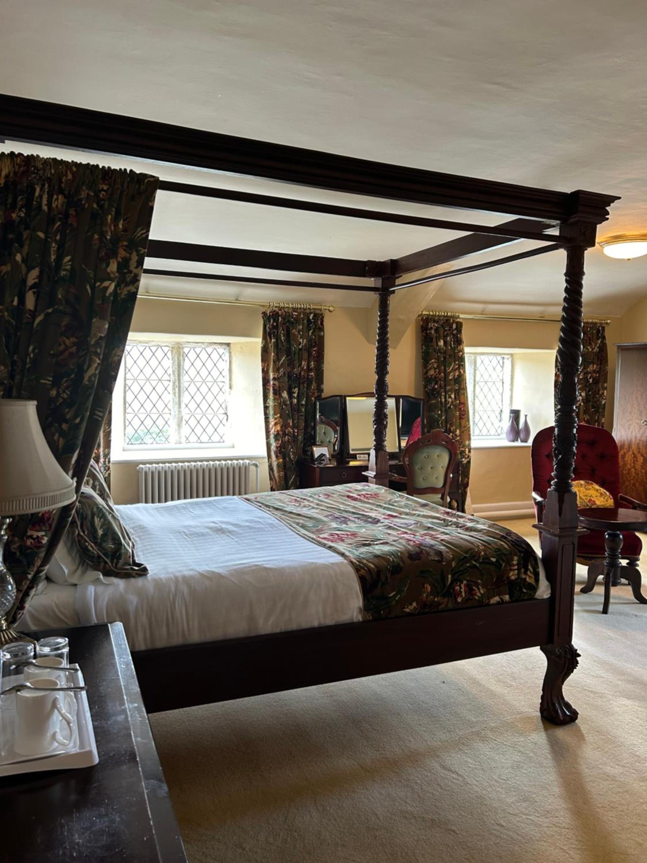 Deluxe King Room - Photo 1