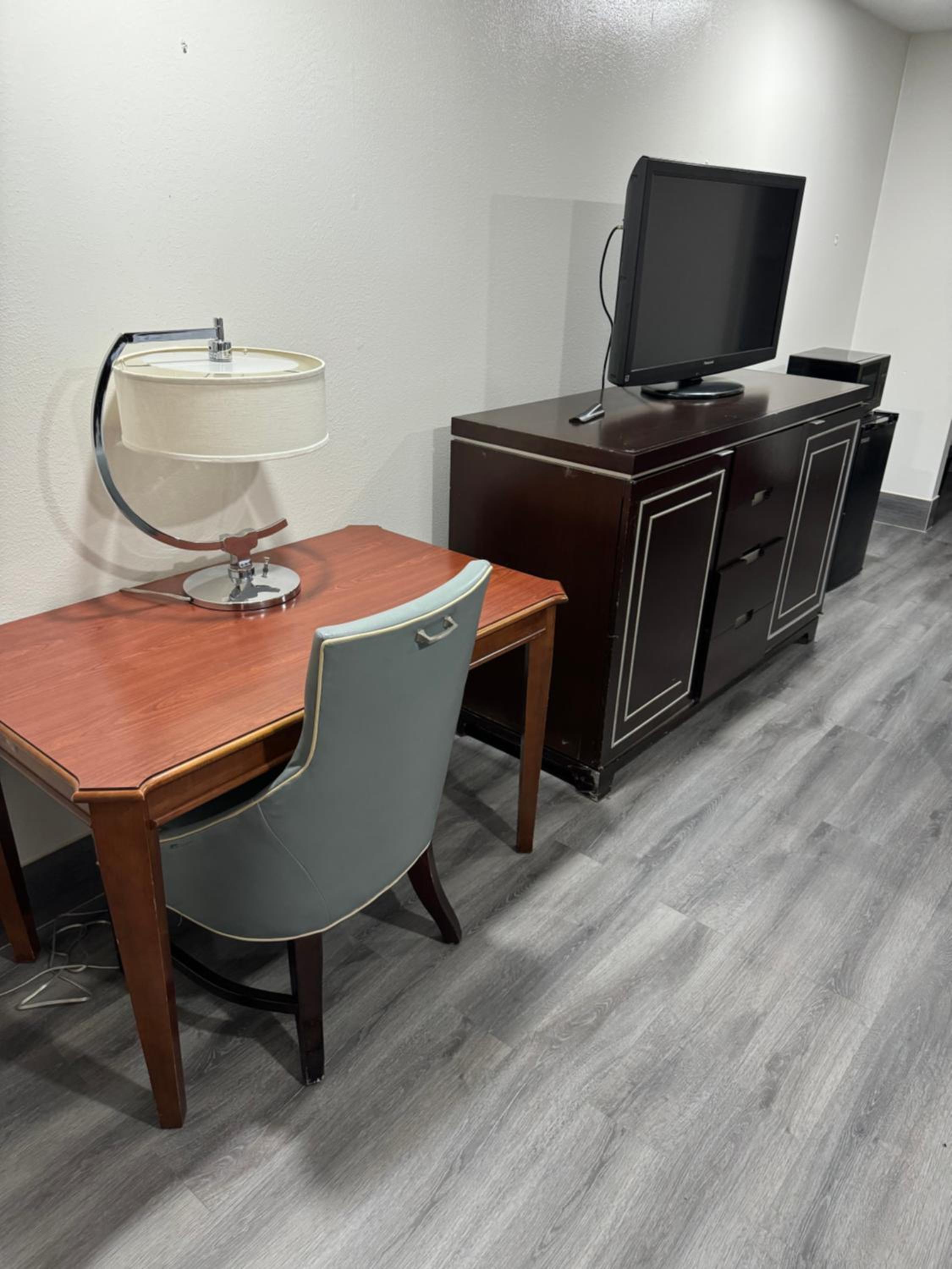 Standard King Room photo 1