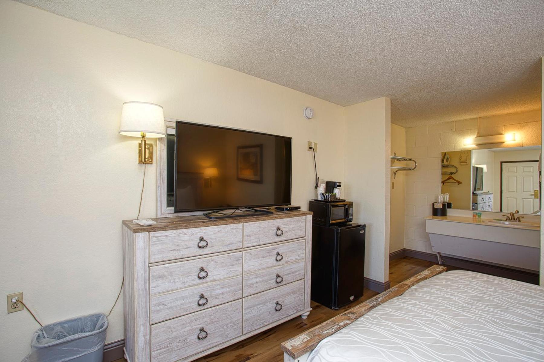 Queen Room photo 3
