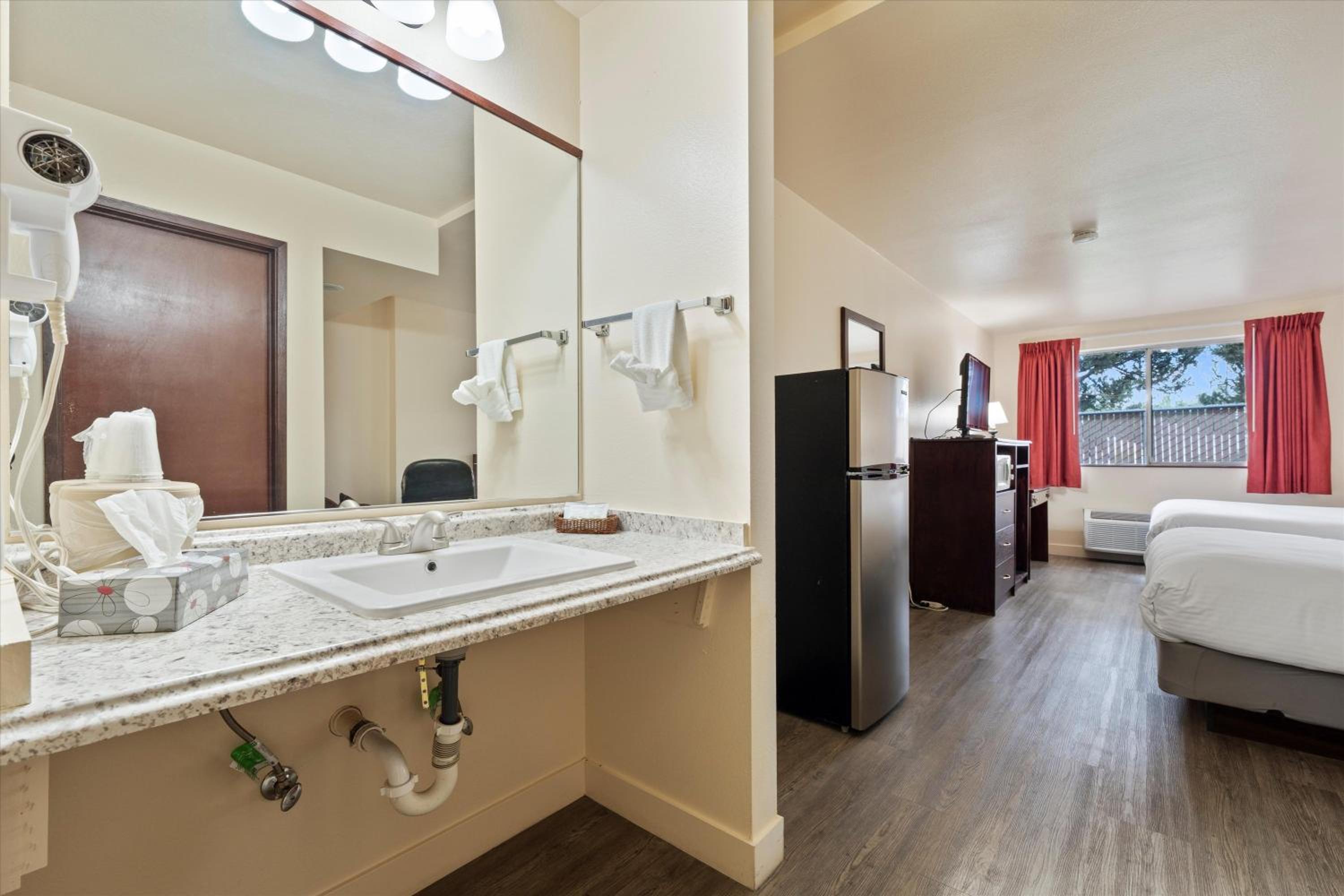 Deluxe Double Room - Photo 15