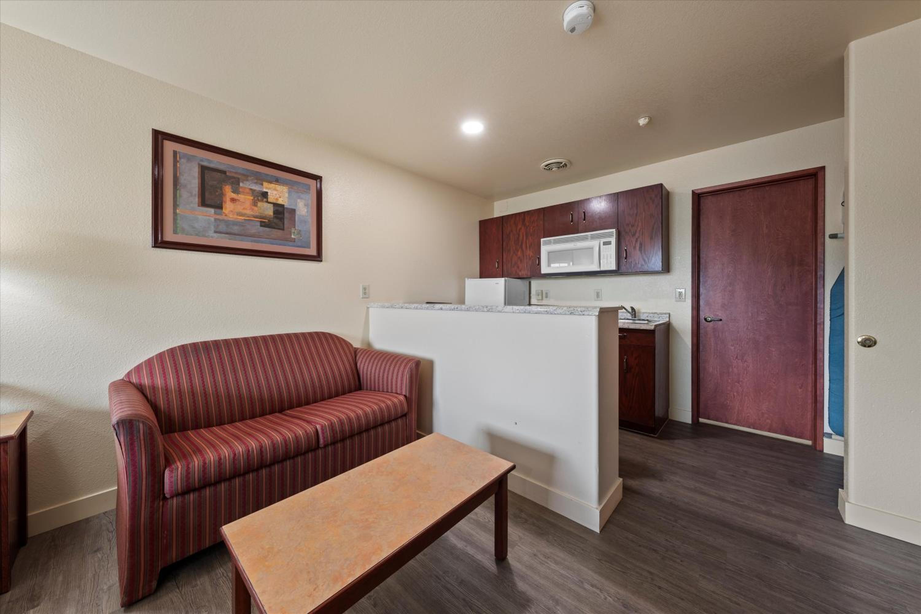 Deluxe Double Room - Photo 14