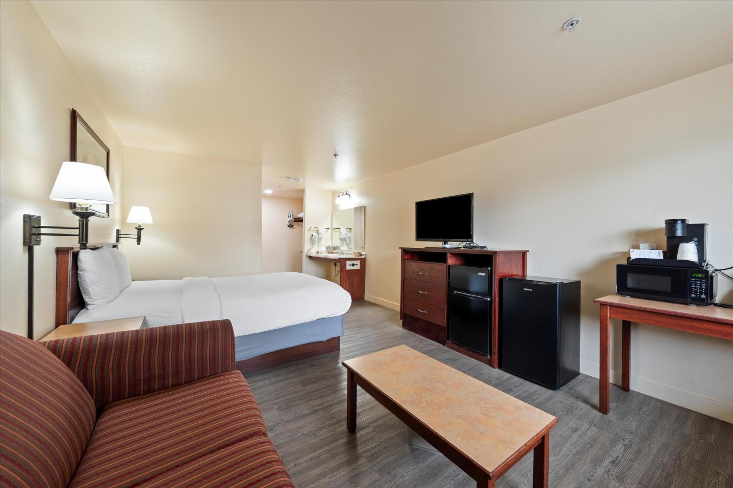 Deluxe Double Room - Photo 19