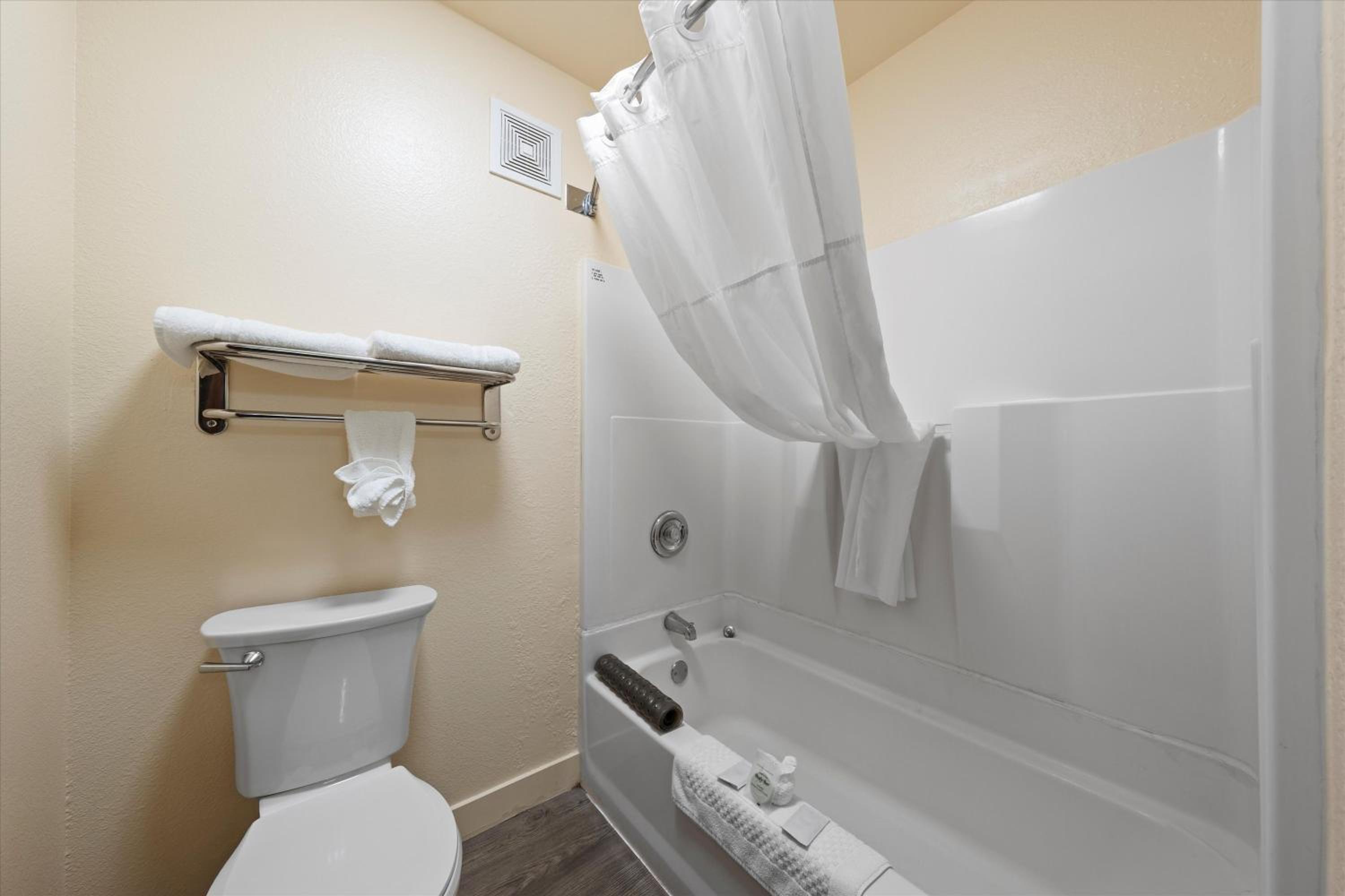 Deluxe Double Room - Photo 38