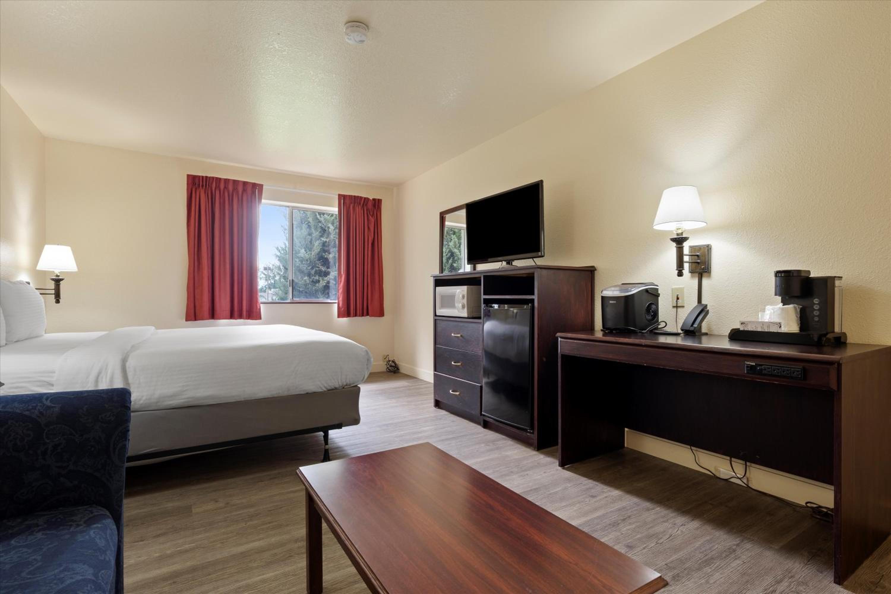 Deluxe Family Room - Photo 11