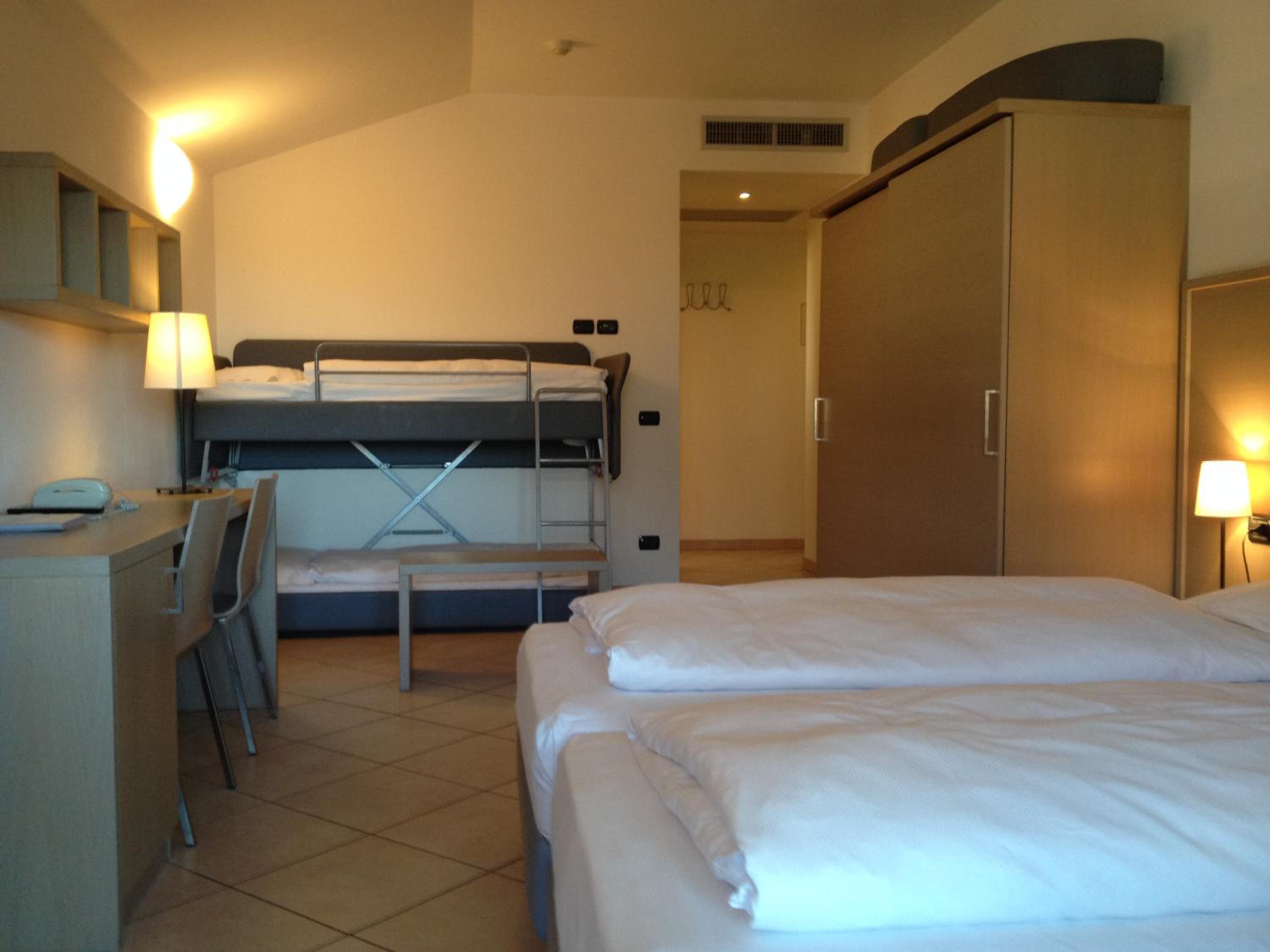 Quadruple Room with Balcony photo 2