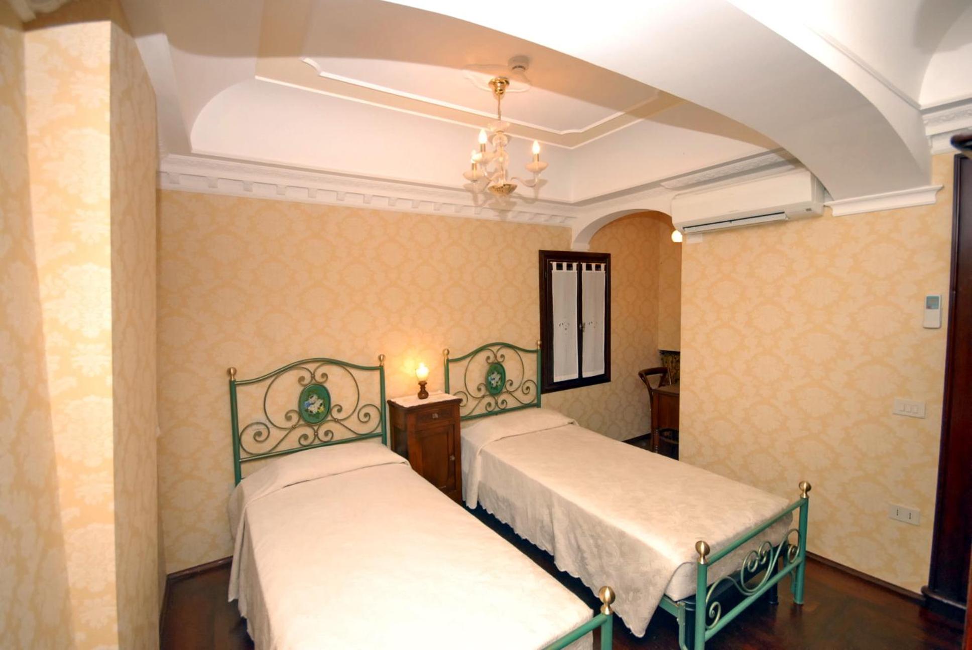 Two-Bedroom House photo 3