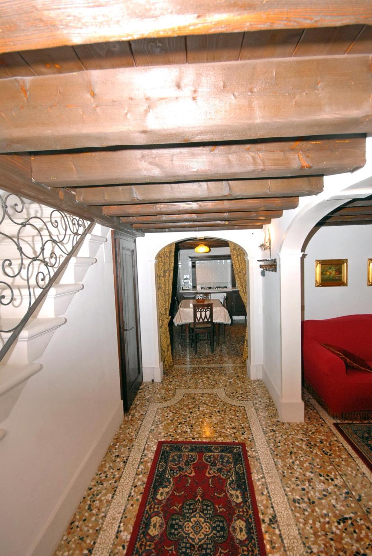 Two-Bedroom House photo 3