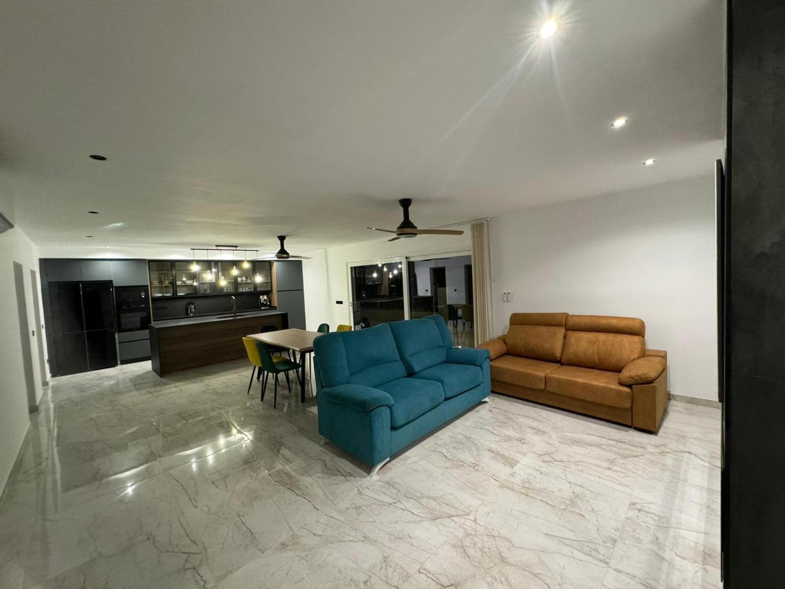 Villa de Tres Habitaciones