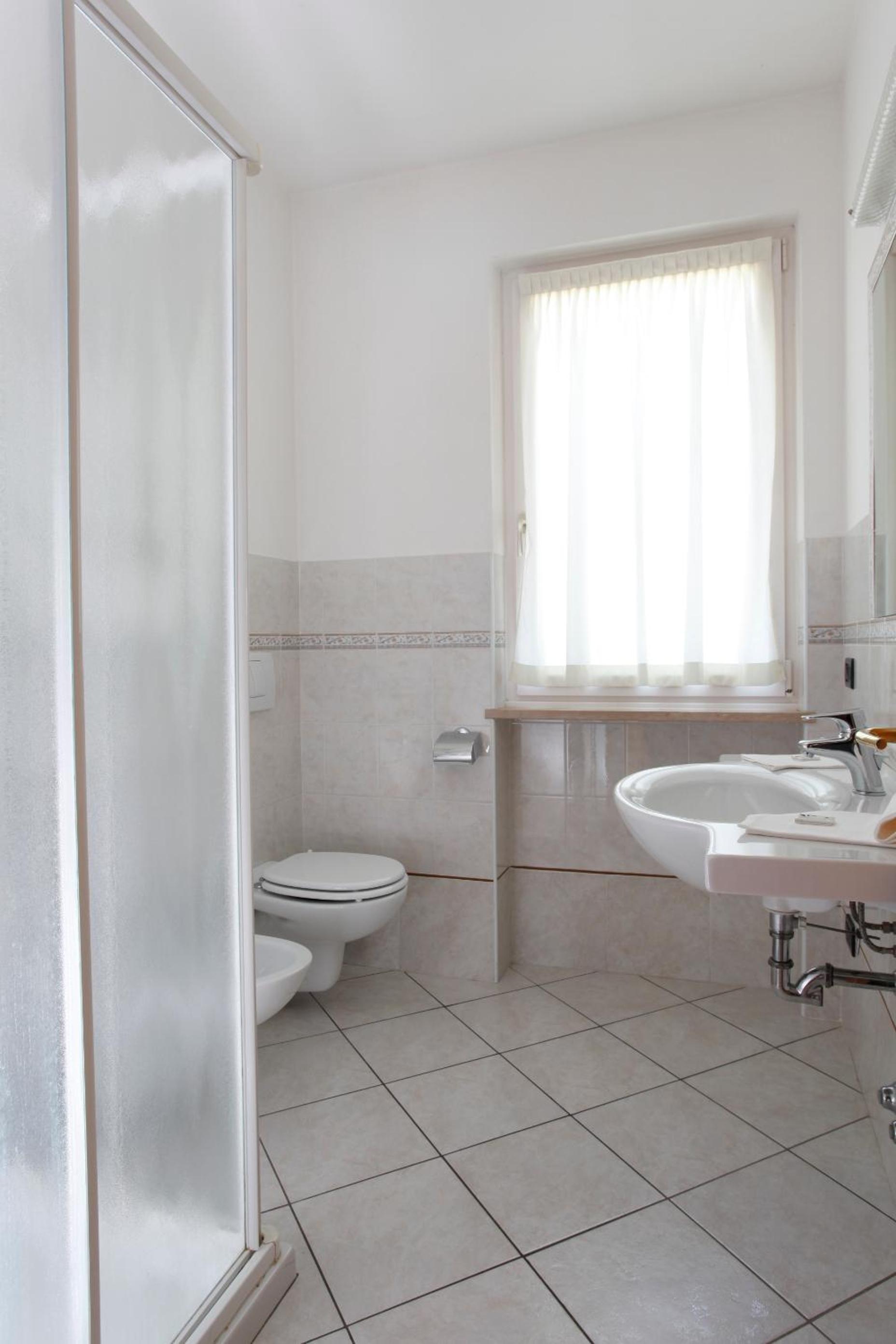 Two-Bedroom Apartment - Photo 3