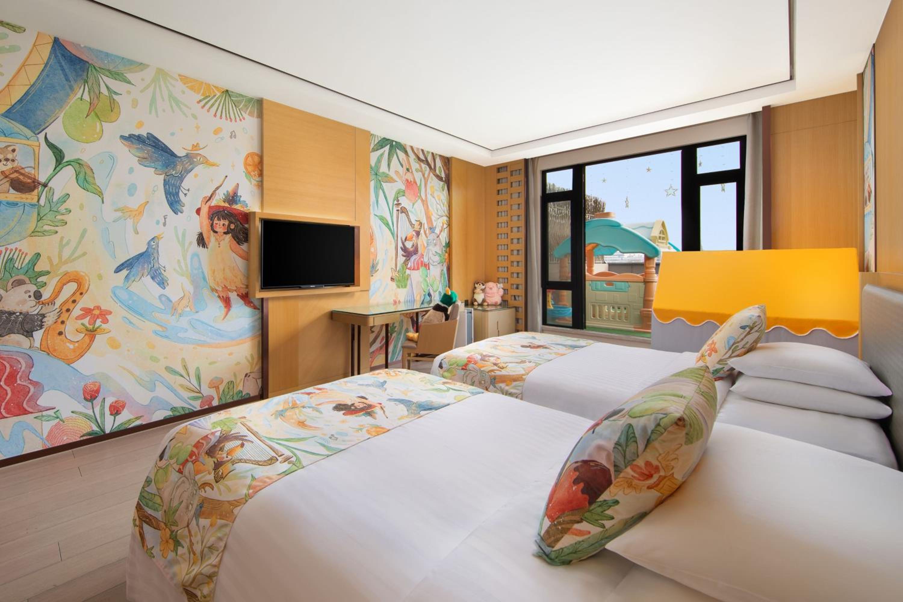 Premier Double Room with Two Double Beds and Balcony - Forest Hut photo 2