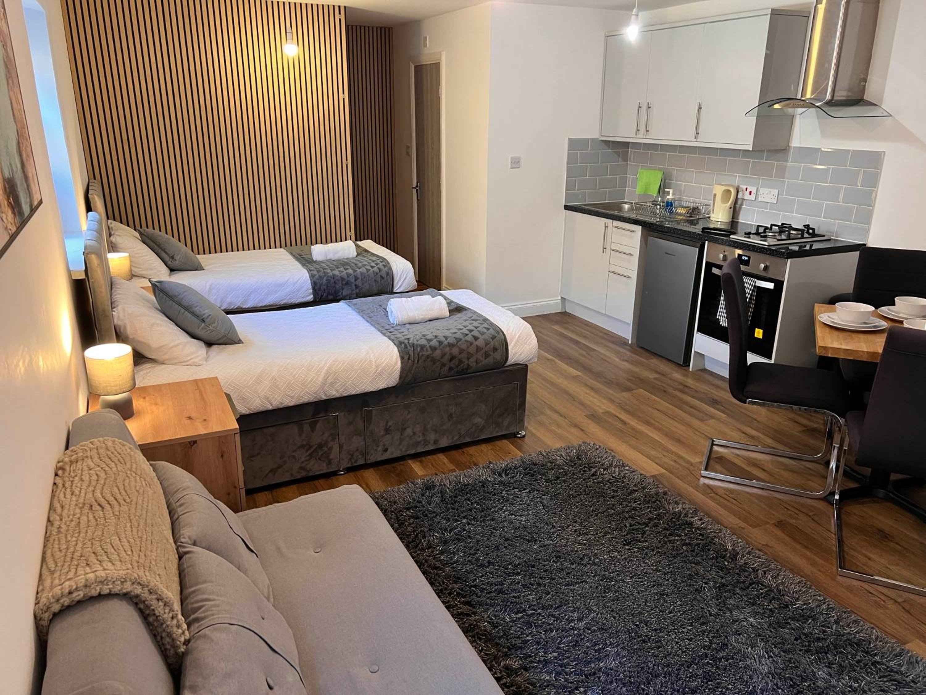 Apartment - Ground Floor photo 2