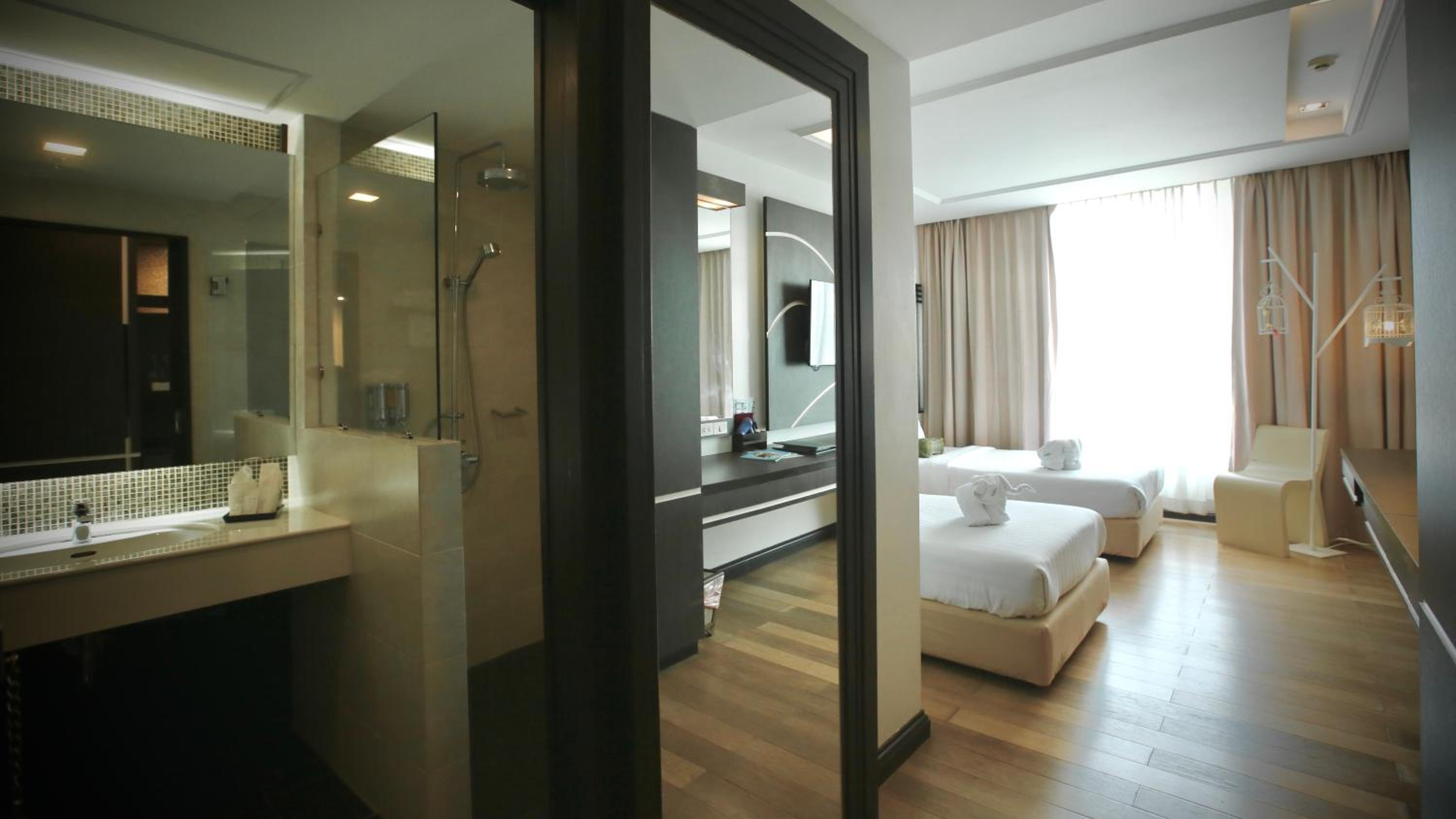 Superior Twin Room - Photo 8