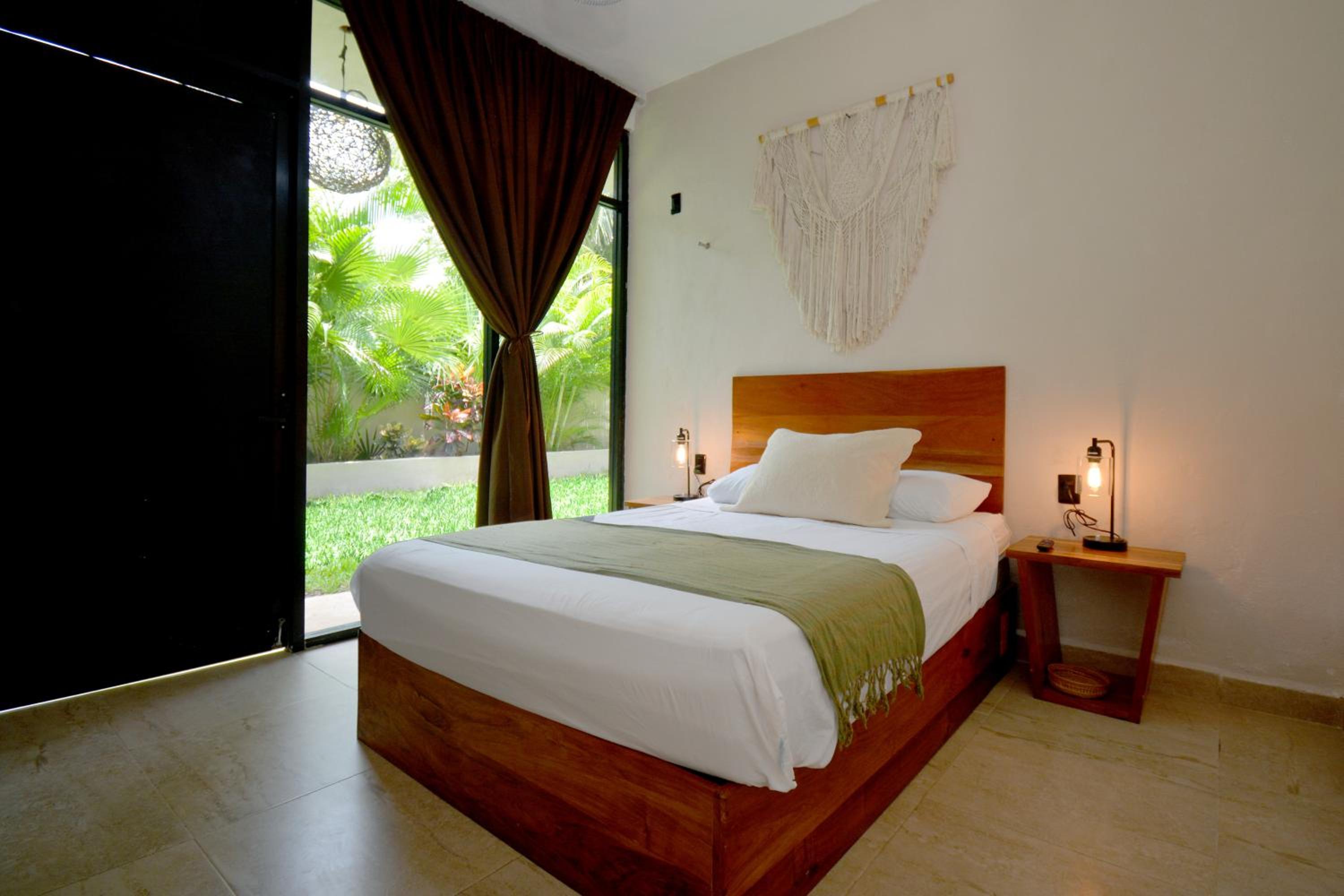 Double Room with Private Bathroom - Photo 6