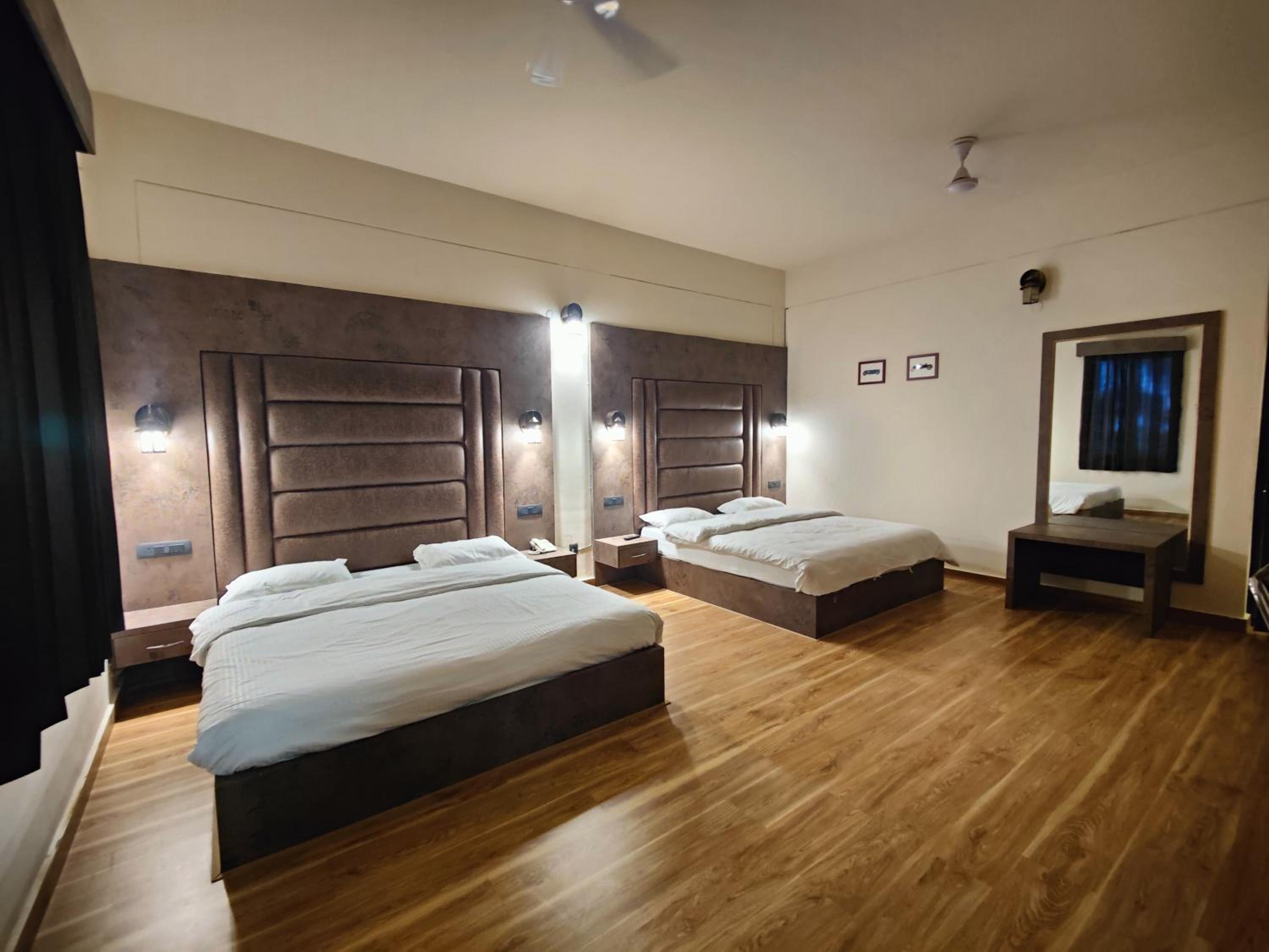 Deluxe Family Suite