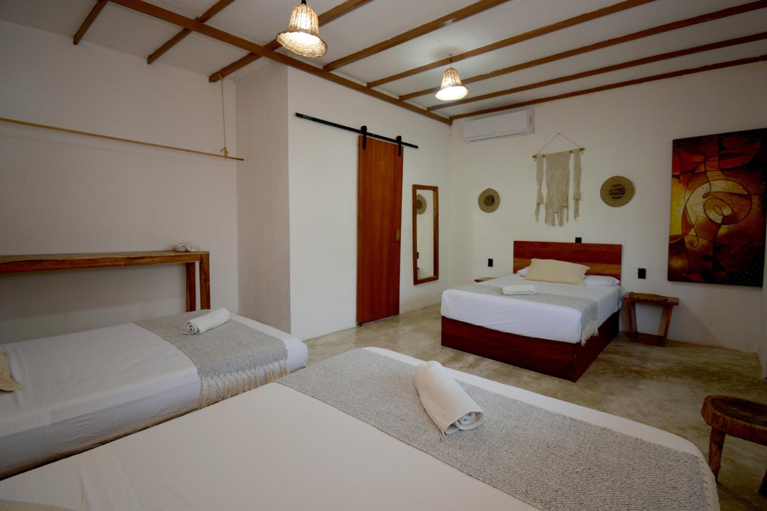 Family Room with Private Bathroom - Photo 9