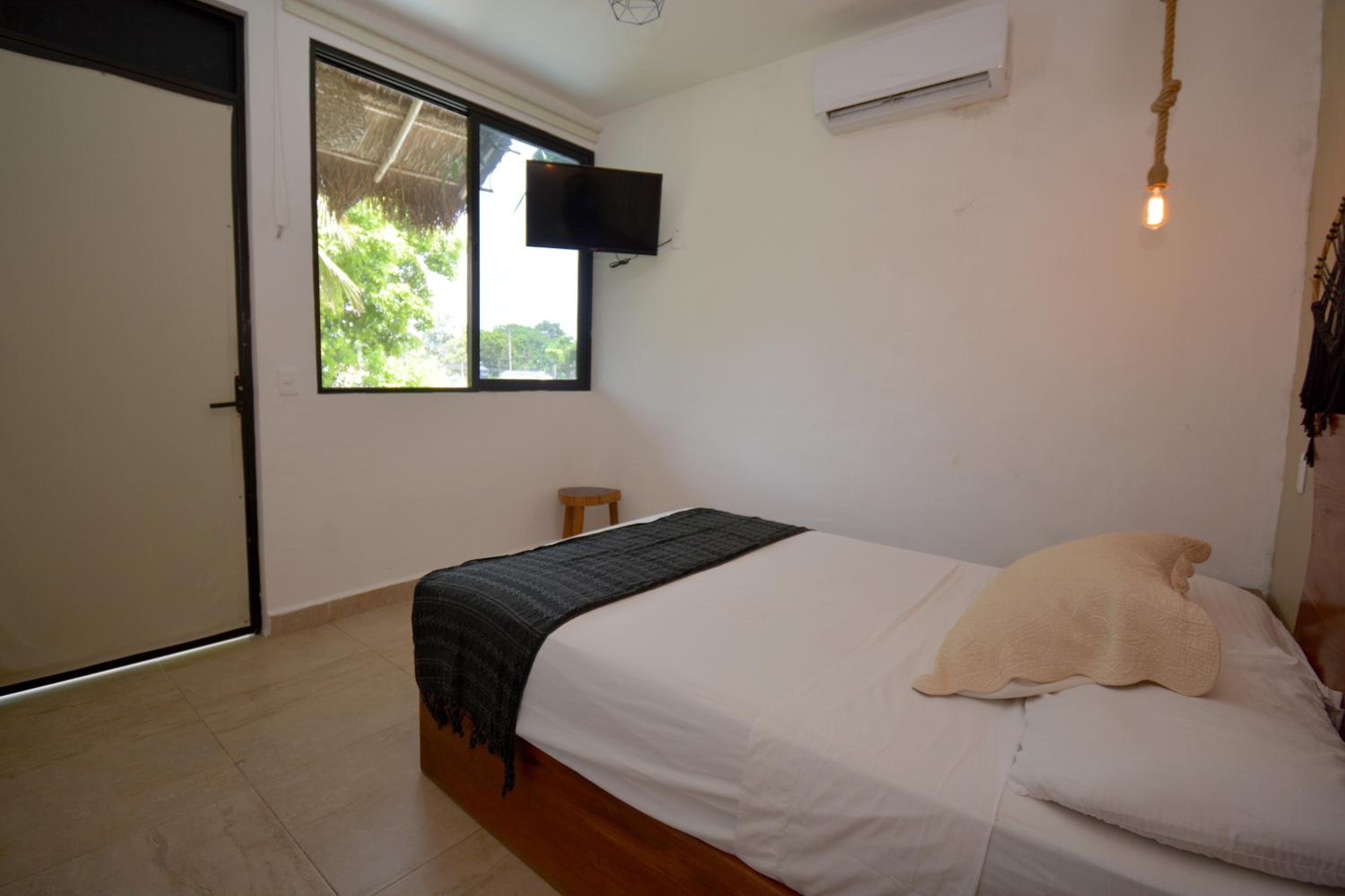 Double Room with Private Bathroom photo 1