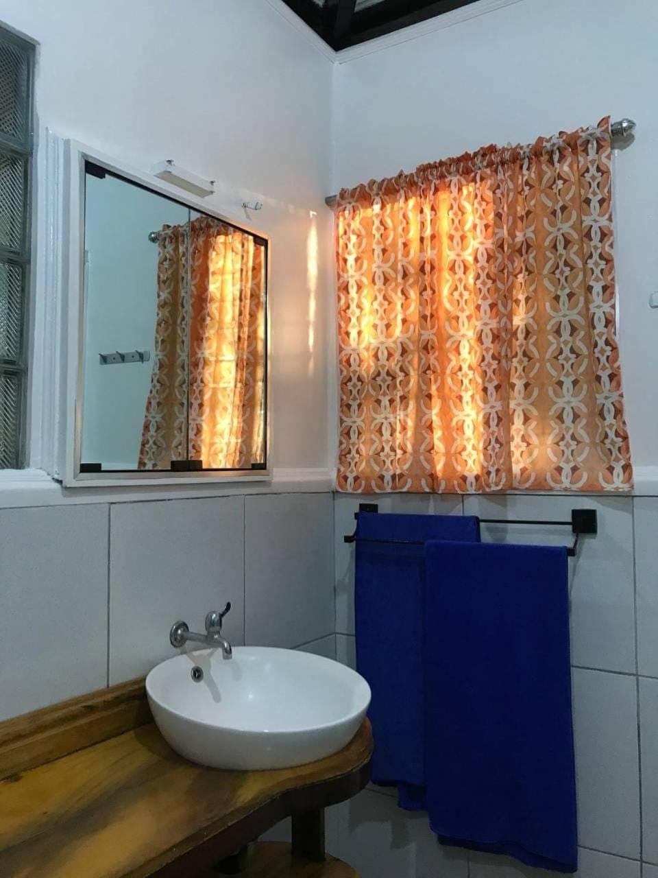 Two-Bedroom House - Photo 30