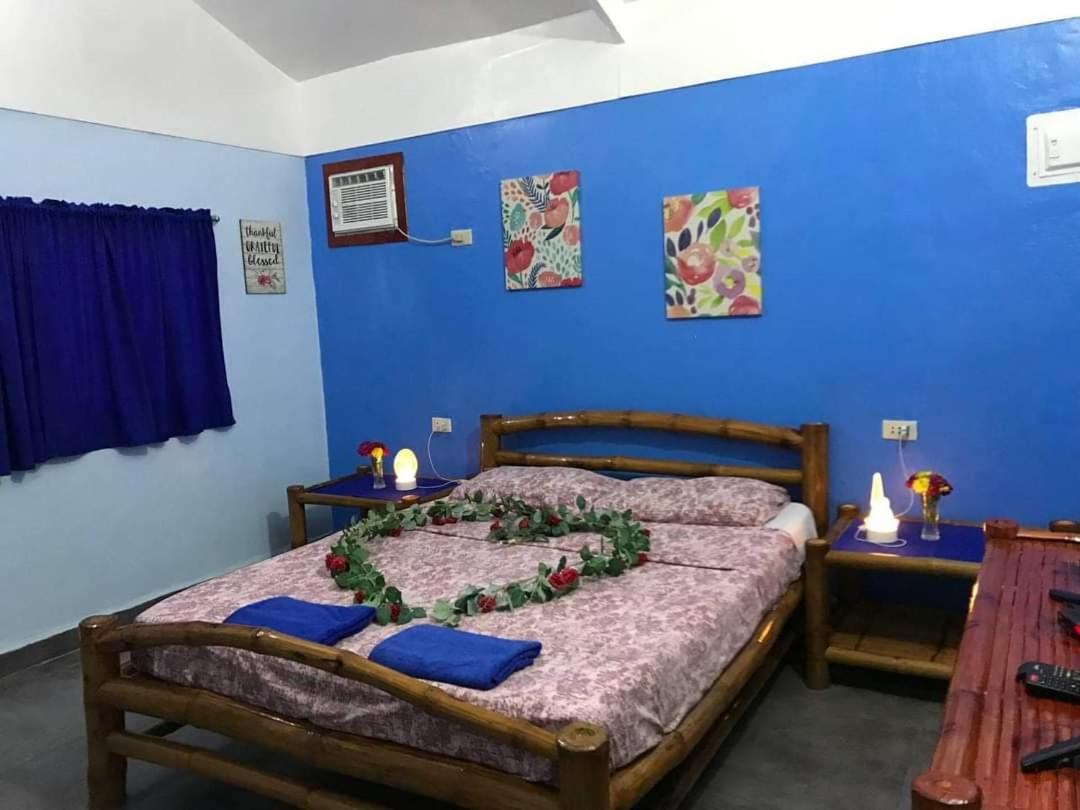 Two-Bedroom House - Photo 29