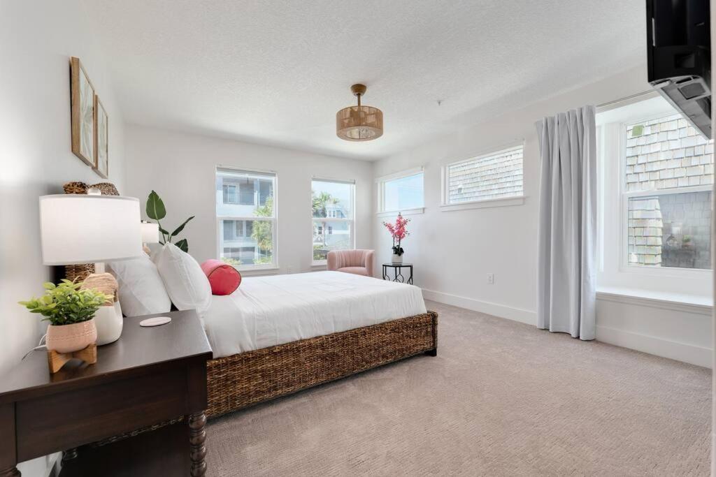 Seven-Bedroom House photo 1