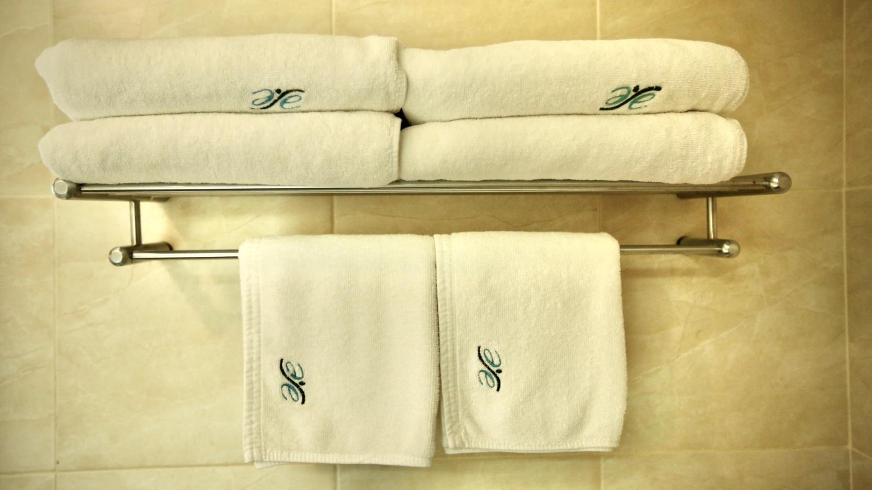 Deluxe Double Room with Pool Access - Photo 3