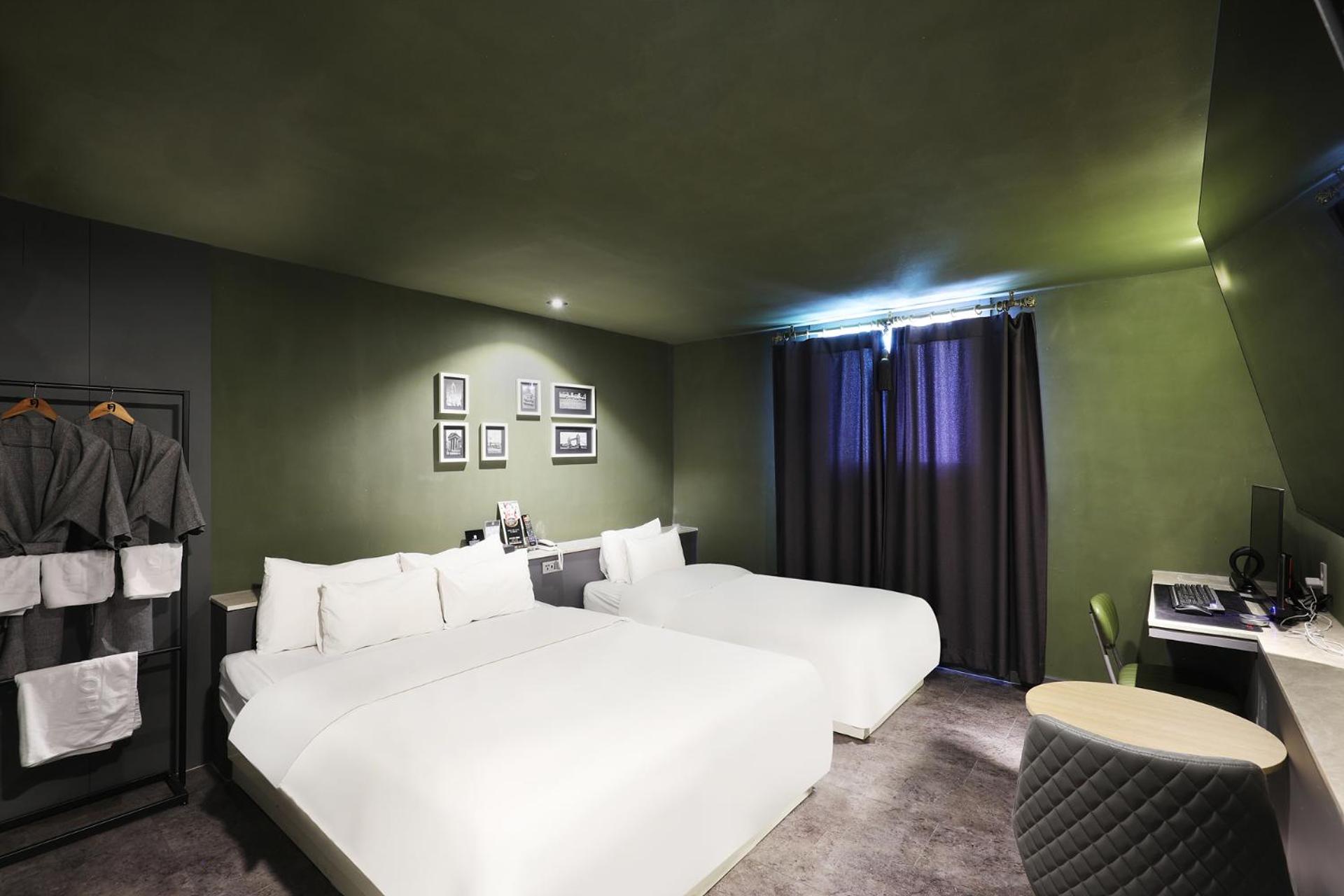 Deluxe Twin Room photo 2