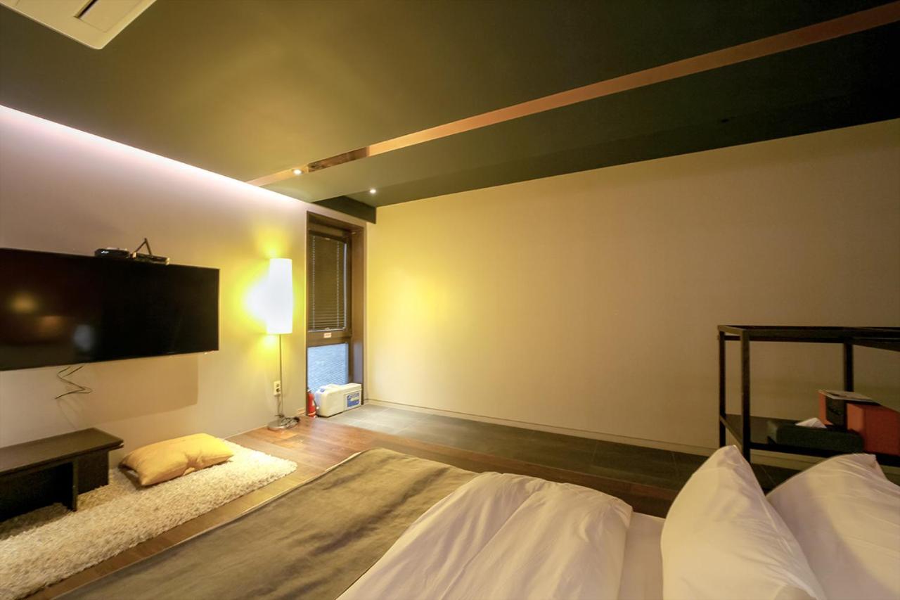Standard Double Room - Photo 31