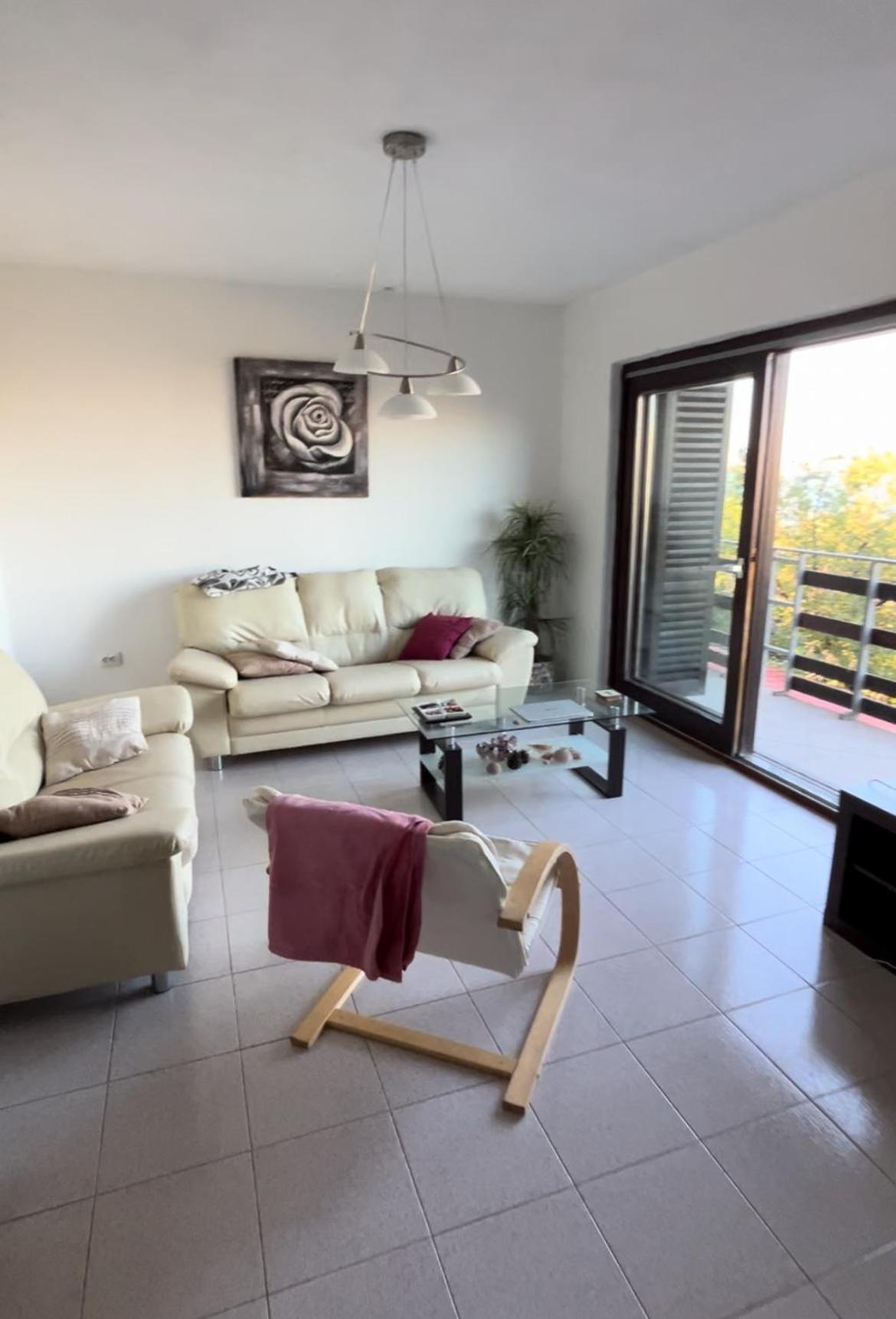 Three-Bedroom Apartment with Sea View photo 1