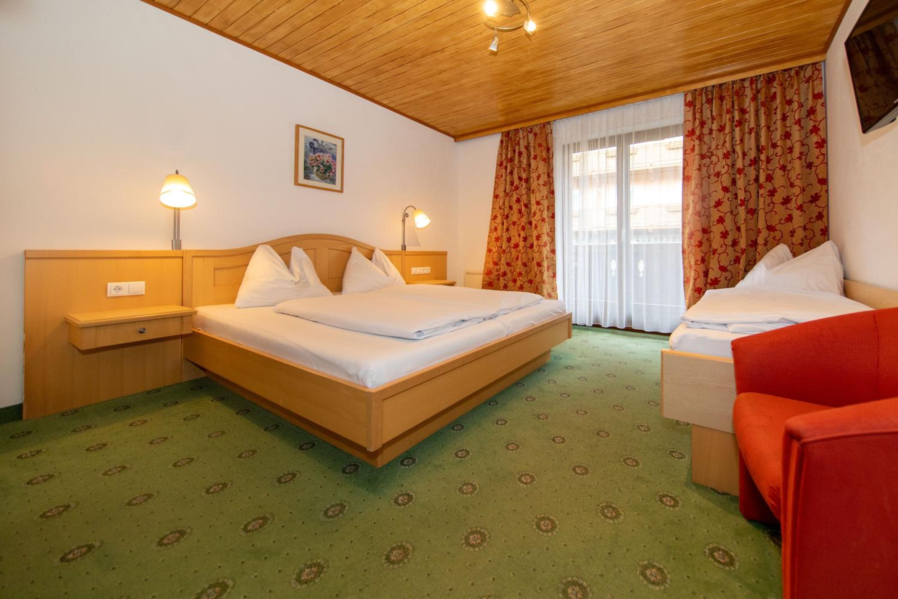 Triple Room - Photo 7
