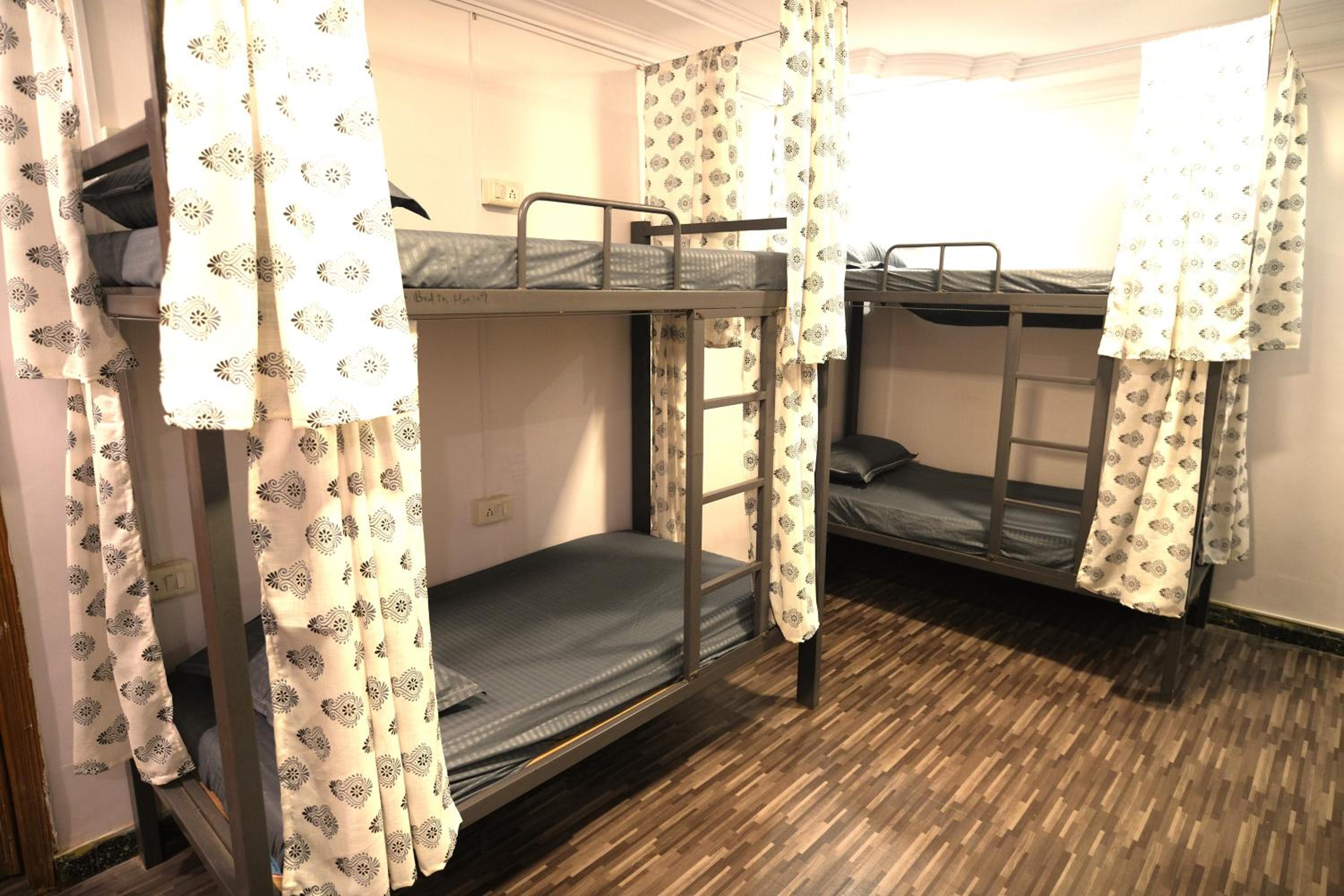 Bed in 8-Bed Mixed Dormitory Room photo 1