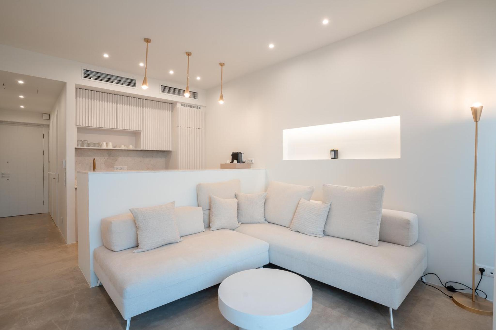 Two-Bedroom Deluxe Apartment With Balcony