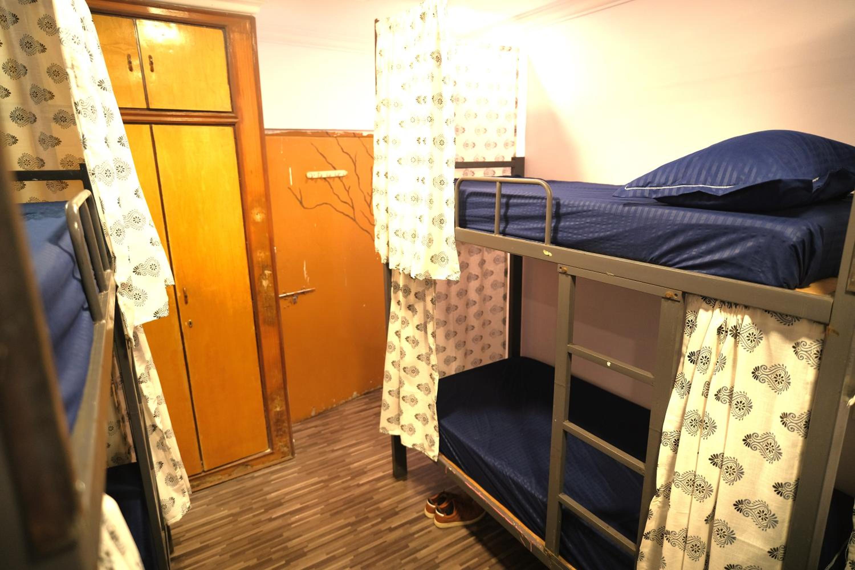 Bunk Bed in Female Dormitory Room   photo 3