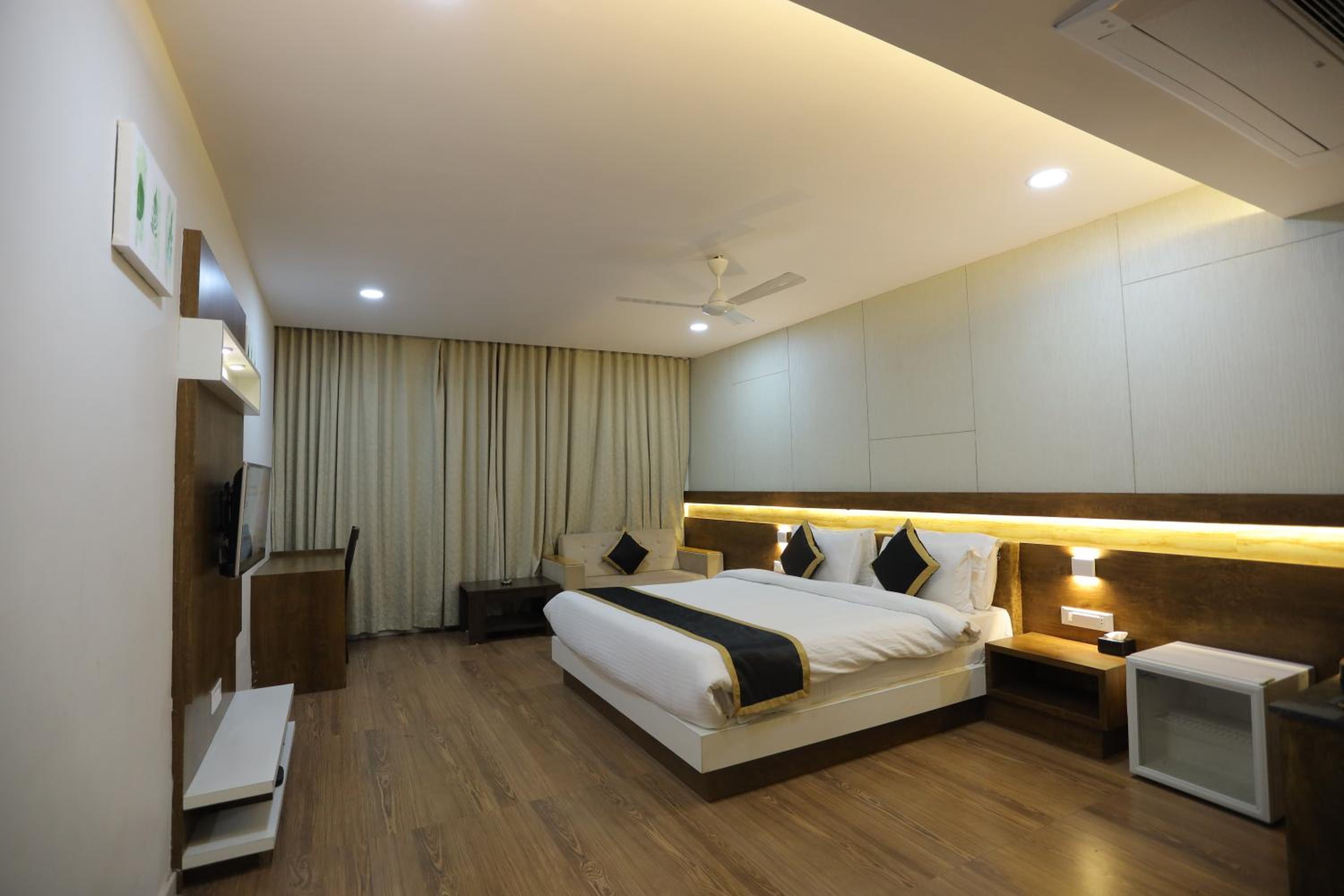 Superior Triple Room