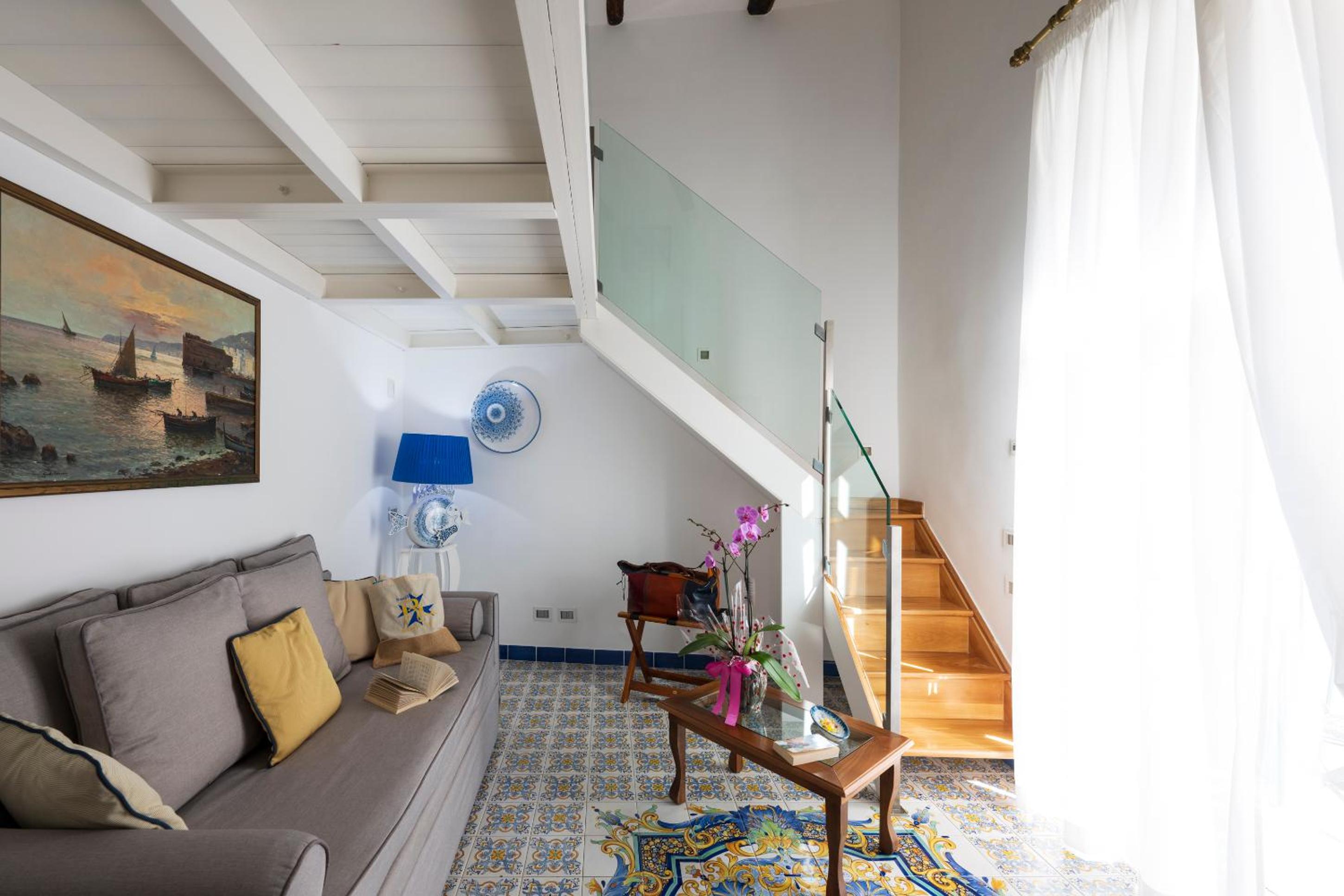 Junior Suite with Balcony - Photo 30