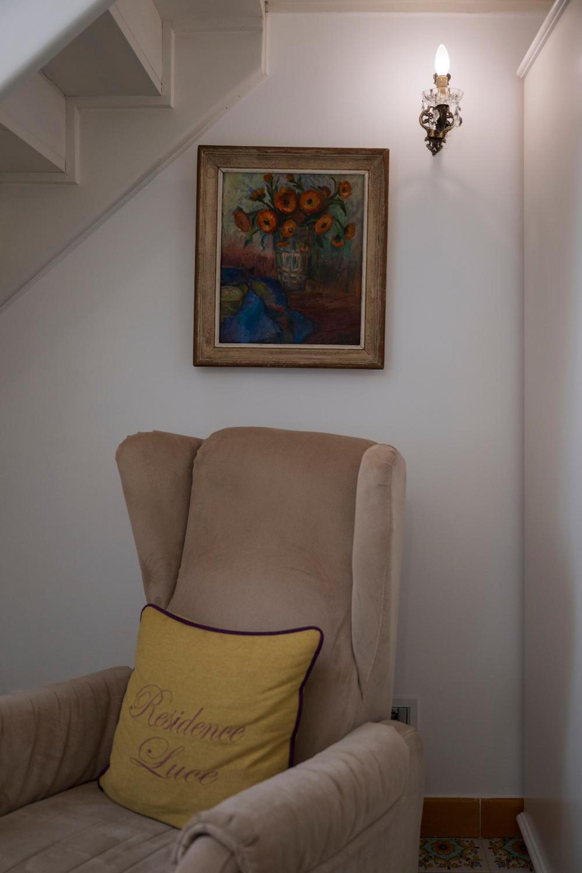 Junior Suite with Balcony - Photo 5