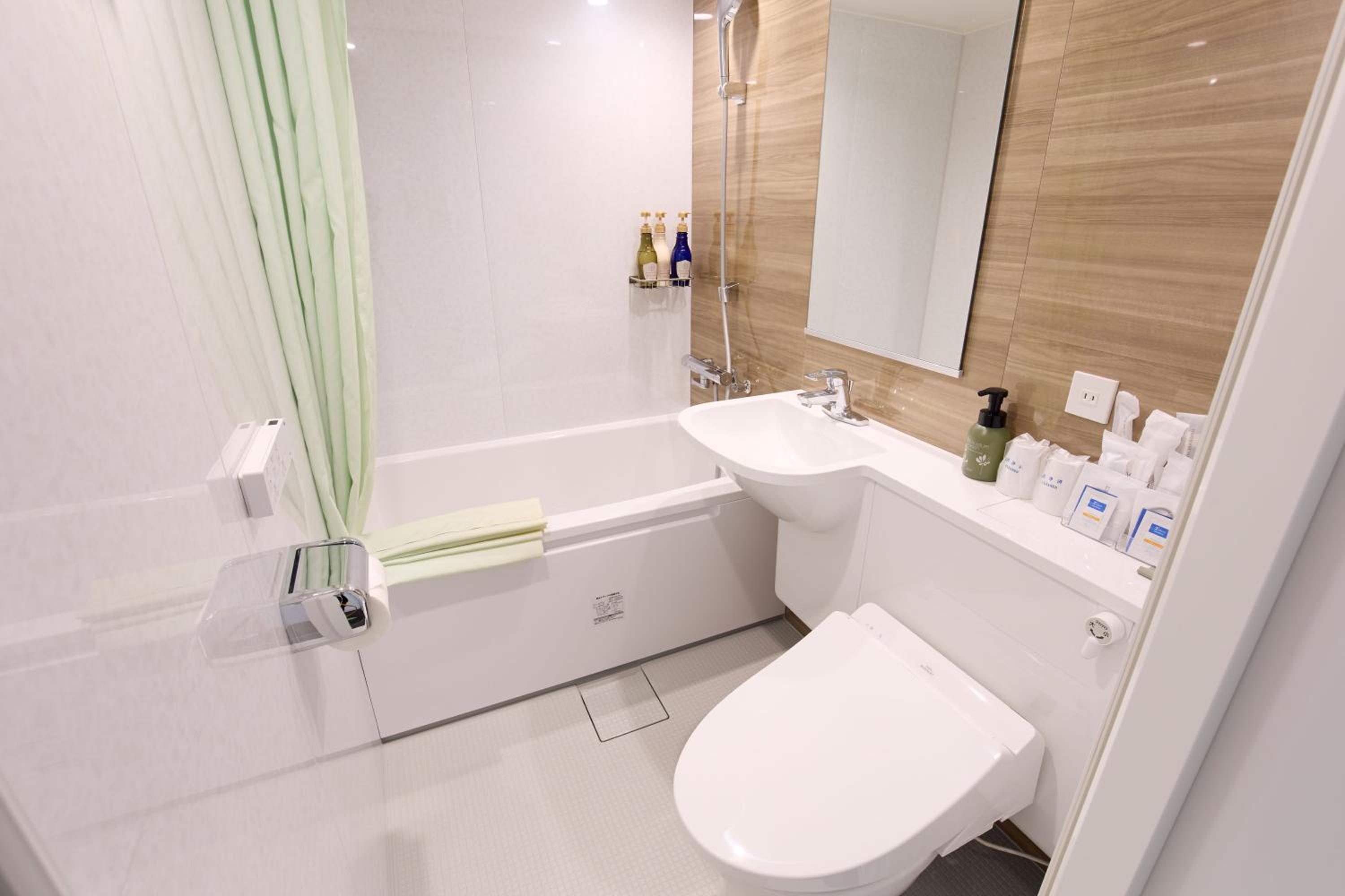 Small Double Room - Non-Smoking photo 2