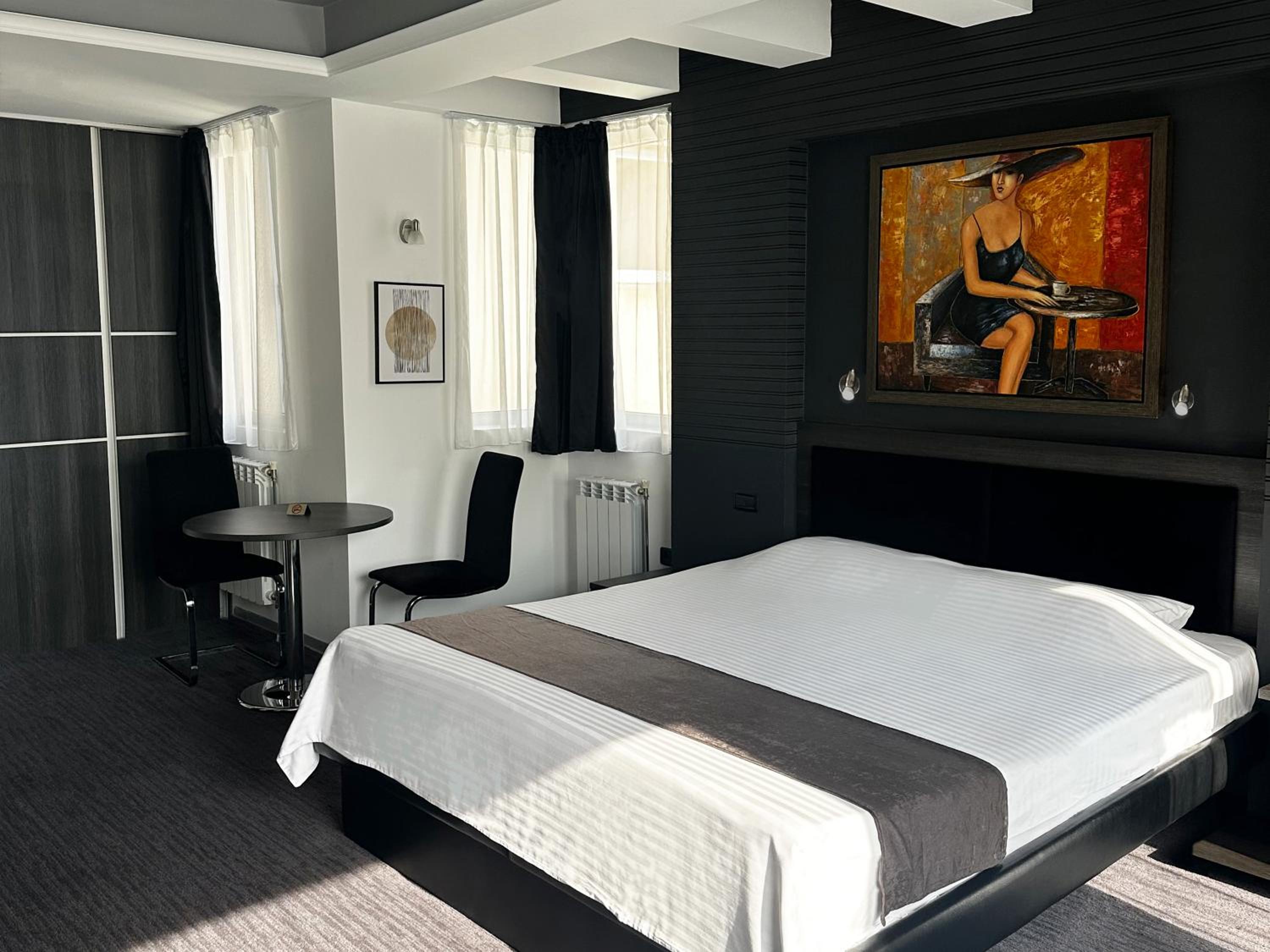 Deluxe Double or Twin Room - Photo 3